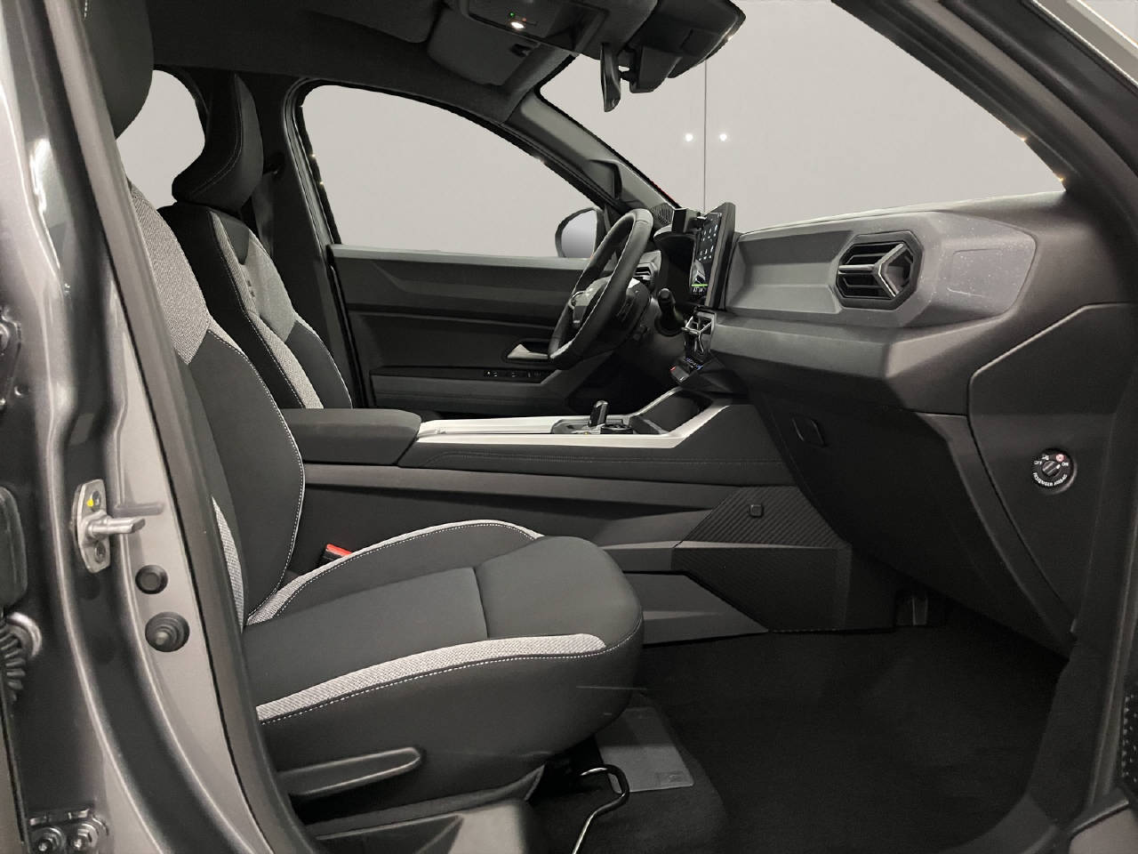 DACIA Bigster 1.2 Hybrid Journey 4WD-image-13