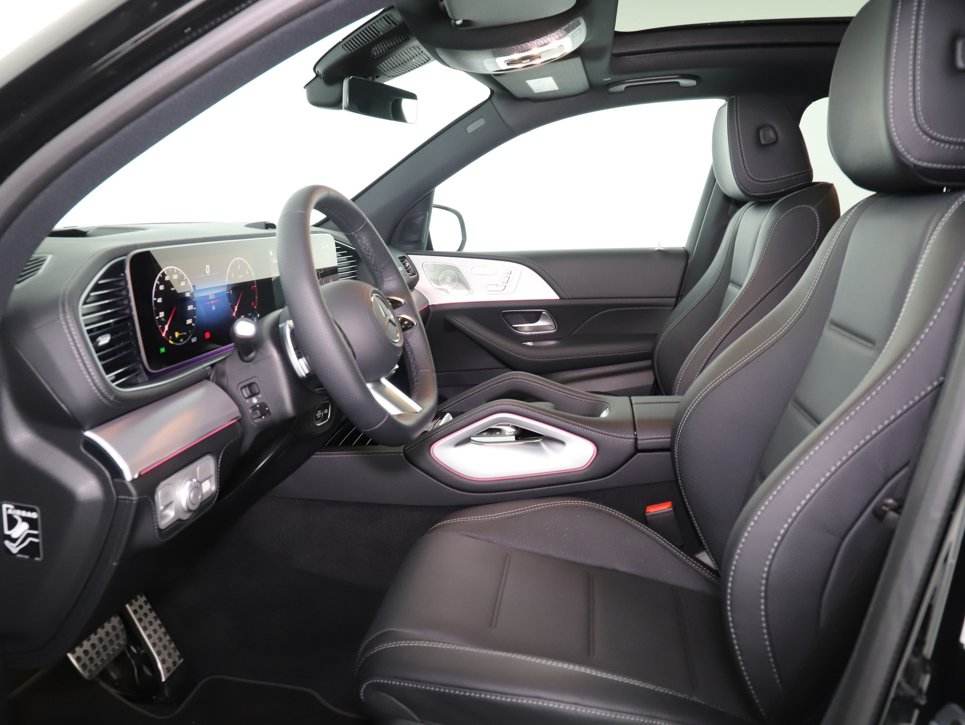 MERCEDES-BENZ GLE 300 d 4Matic-image-9