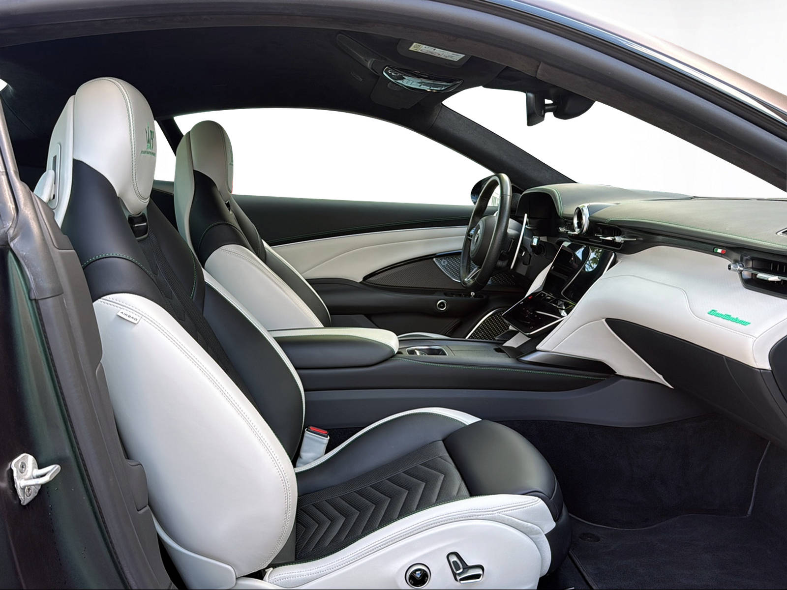 MASERATI GRANTURISMO PRIMASERIE TROFEO 75TH ANNIVERSARY | NERO COMETA FUORISIERIE-image-9