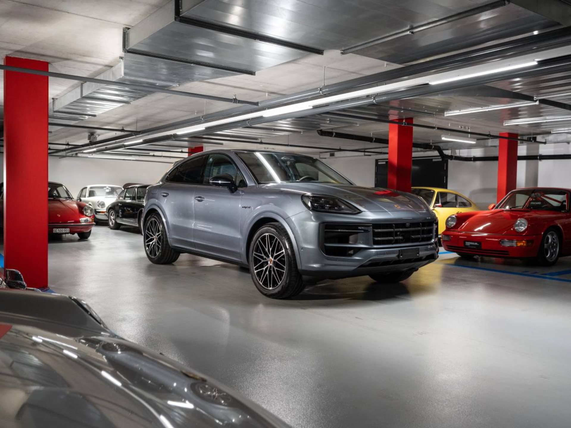 PORSCHE Cayenne E-Hybrid Coupé Black Edition-image-6