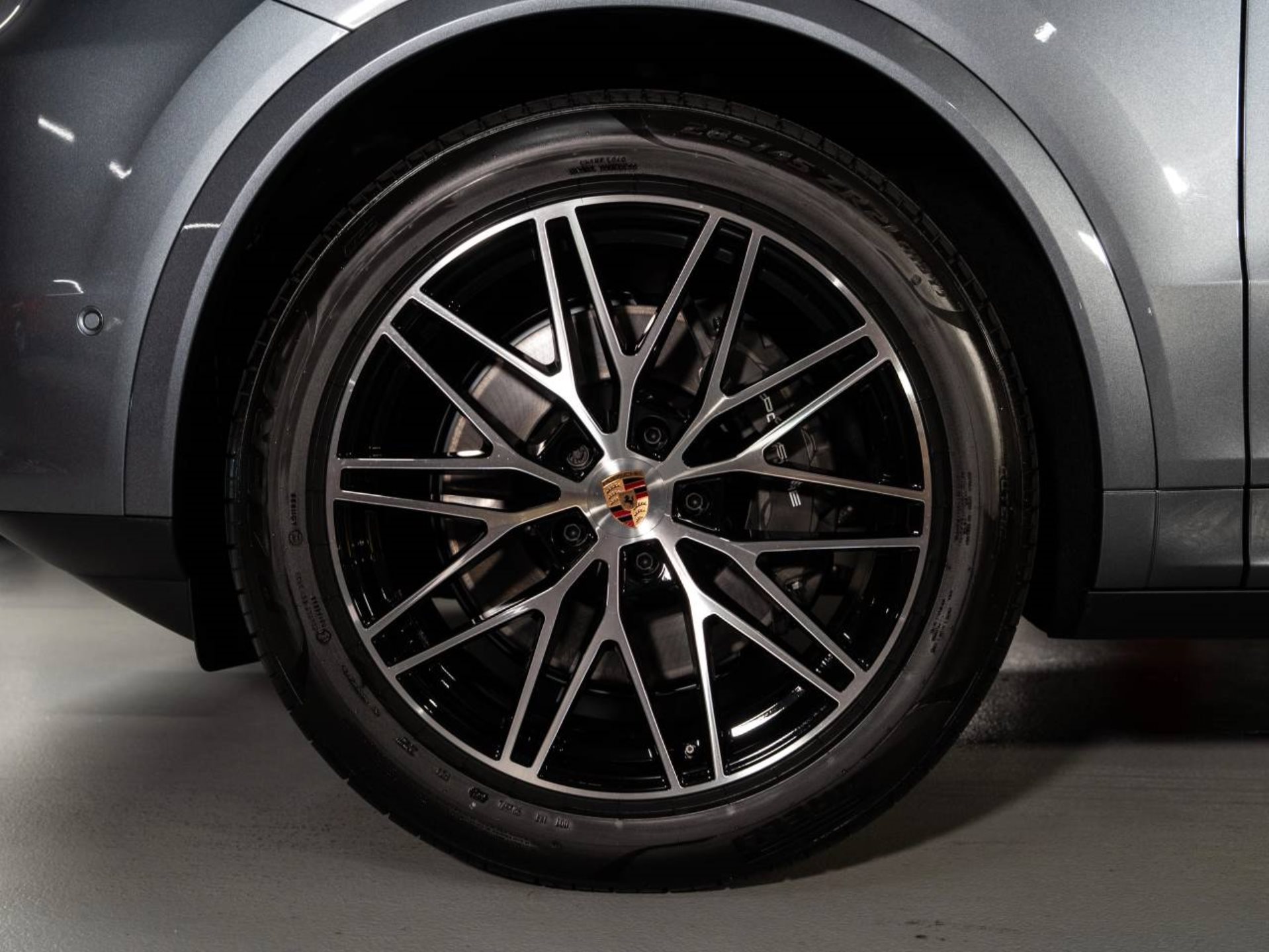 PORSCHE Cayenne E-Hybrid Coupé Black Edition-image-27