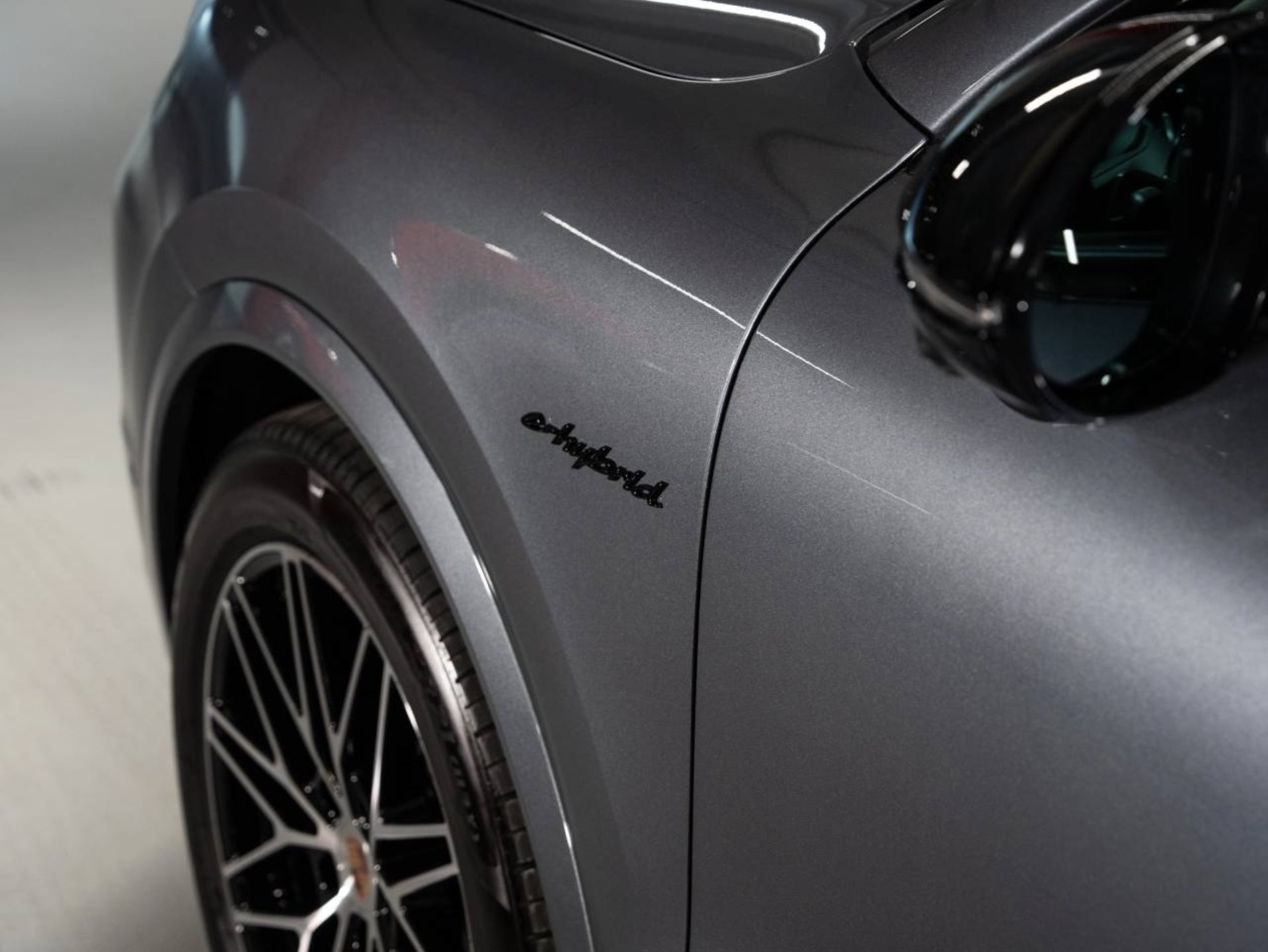 PORSCHE Cayenne E-Hybrid Coupé Black Edition-image-25
