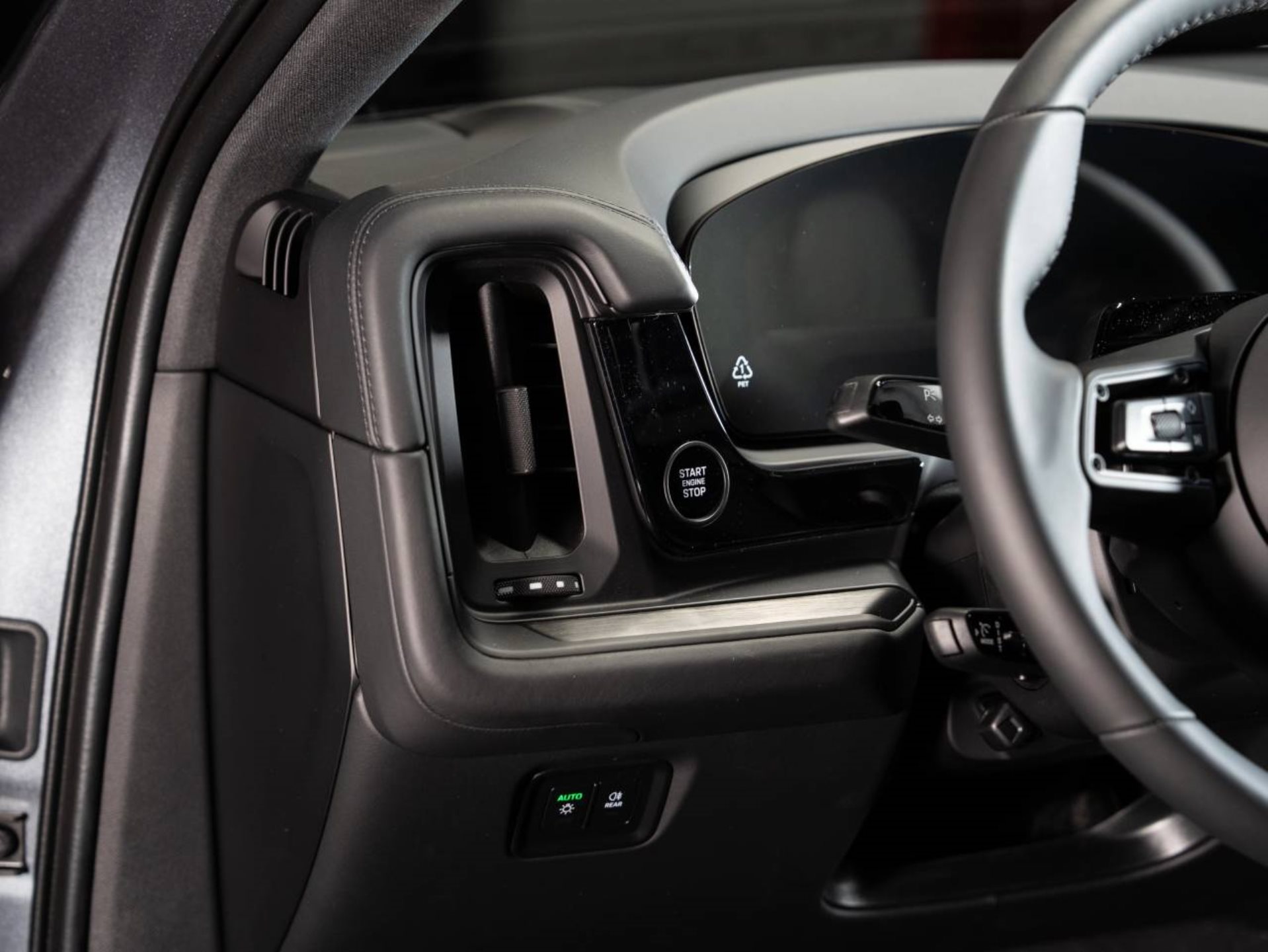 PORSCHE Cayenne E-Hybrid Coupé Black Edition-image-11