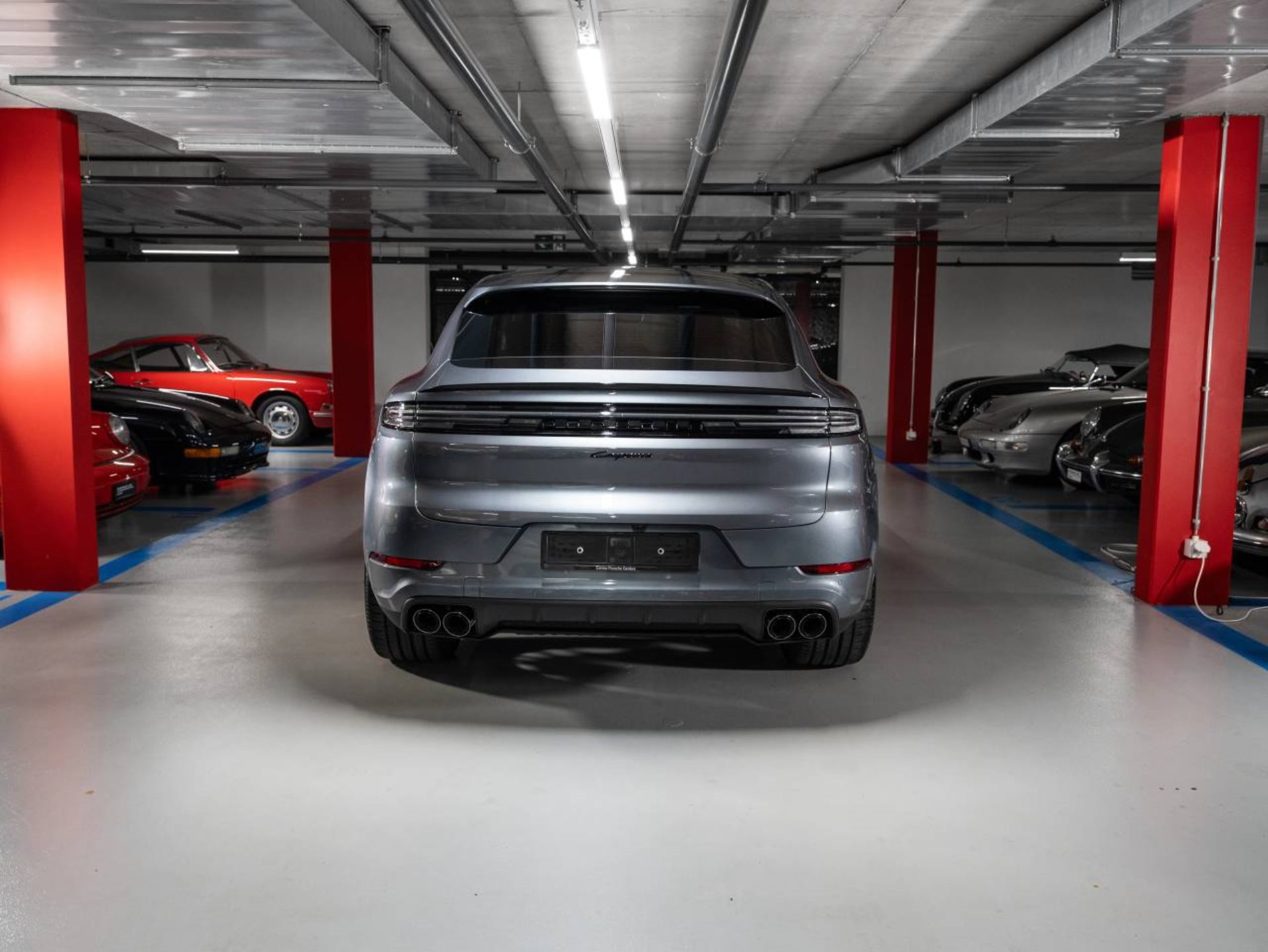 PORSCHE Cayenne E-Hybrid Coupé Black Edition-image-5