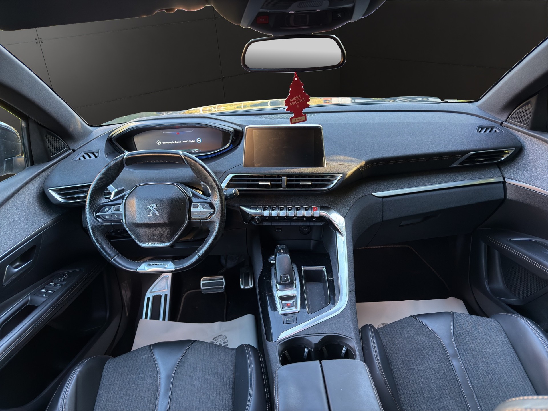 PEUGEOT 3008 1.6 GT - Line-image-3