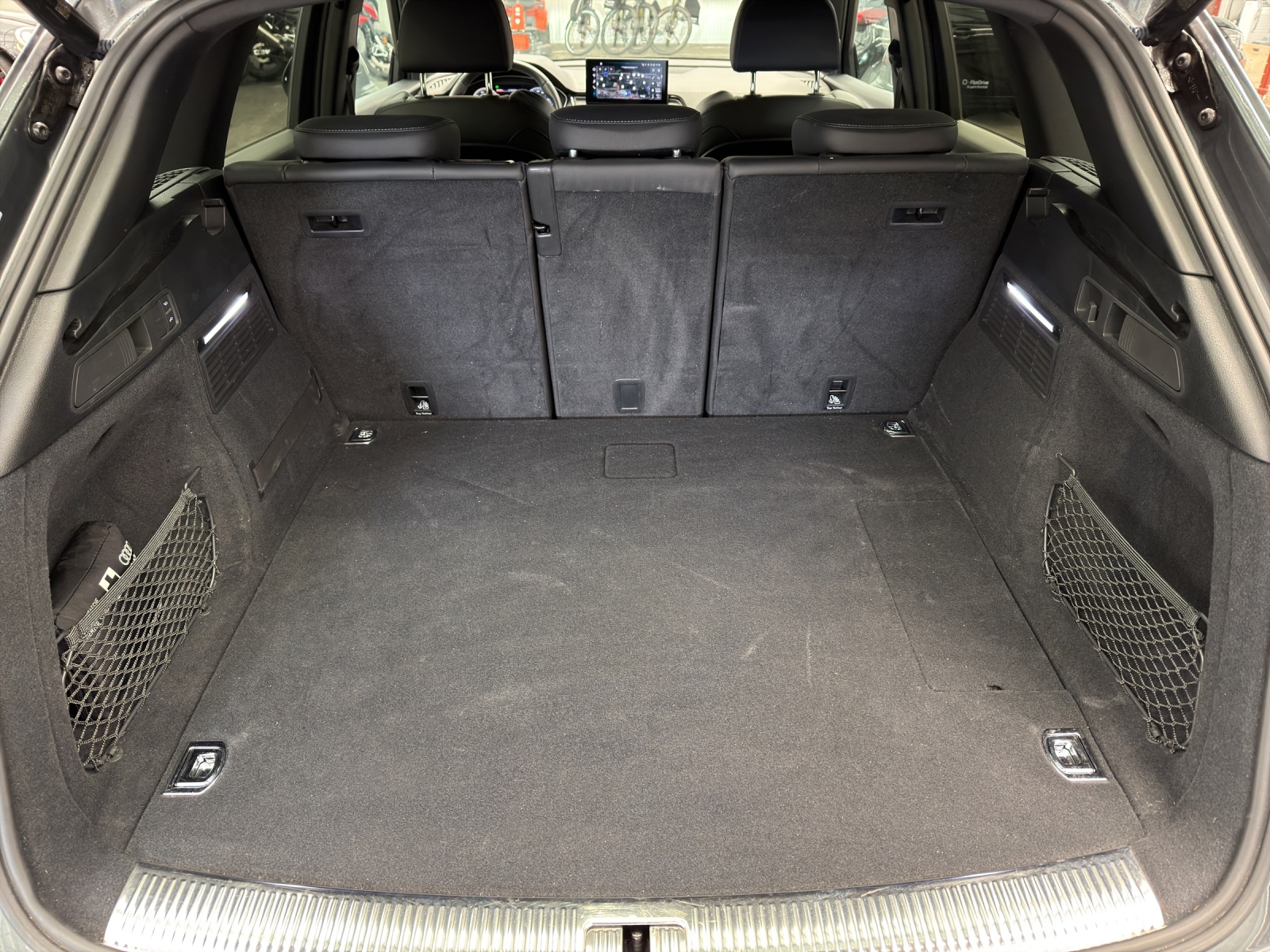 AUDI Q5 50 TFSI e PHEV S line quattro S-tronic - Luftfahrwerk - Matrix-LED - Garantie-image-9