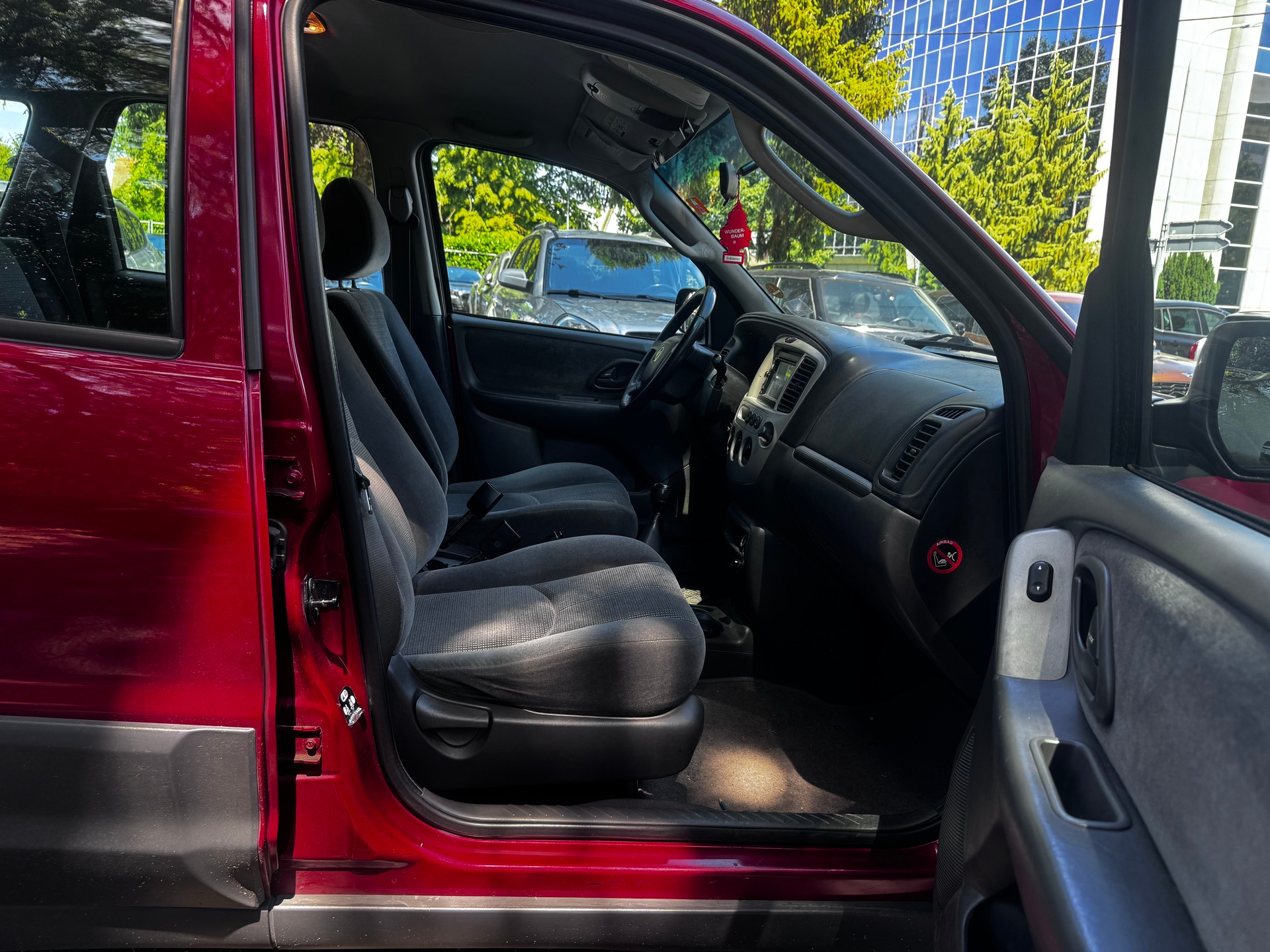 MAZDA Tribute 2.0 16V Comfort-image-3