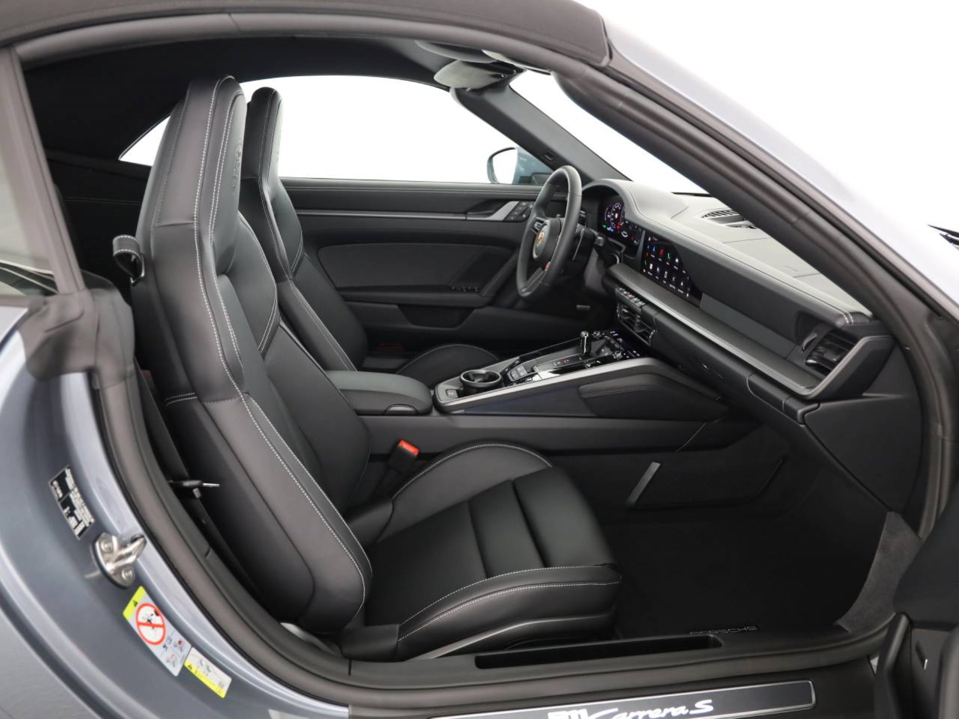 PORSCHE 911 Carrera S Cabriolet-image-14