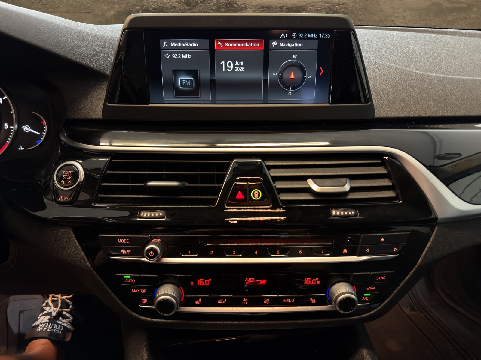 BMW 530d xDrive Touring Sport Line Steptronic-image-10