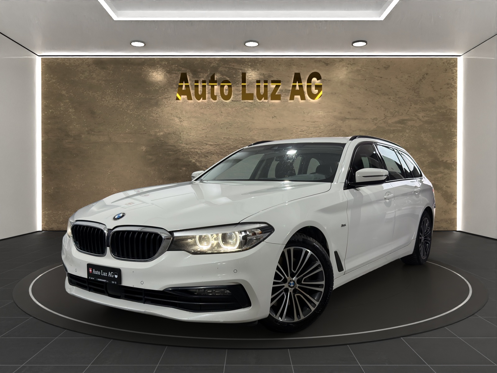BMW 530d xDrive Touring Sport Line Steptronic