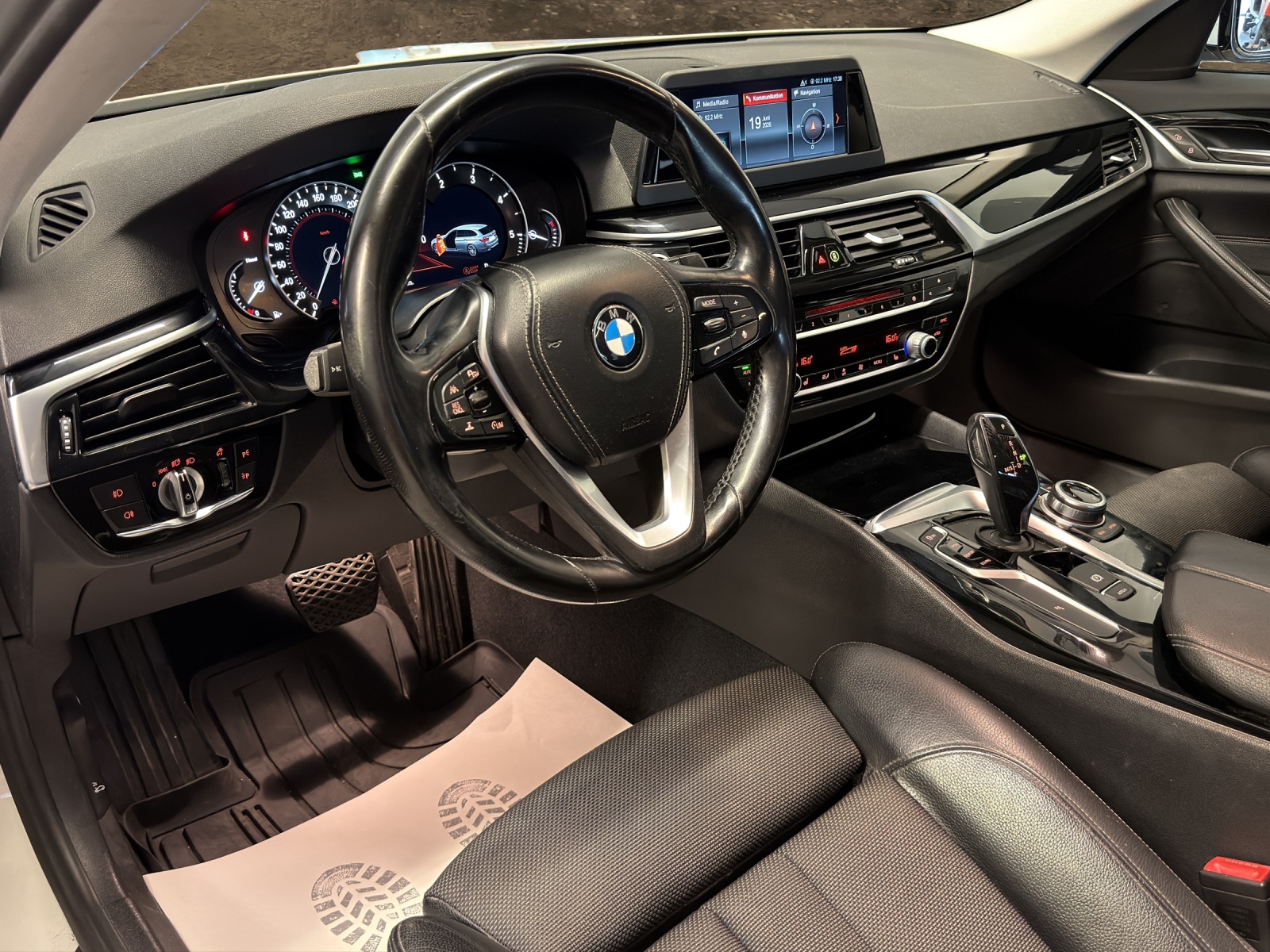 BMW 530d xDrive Touring Sport Line Steptronic-image-7