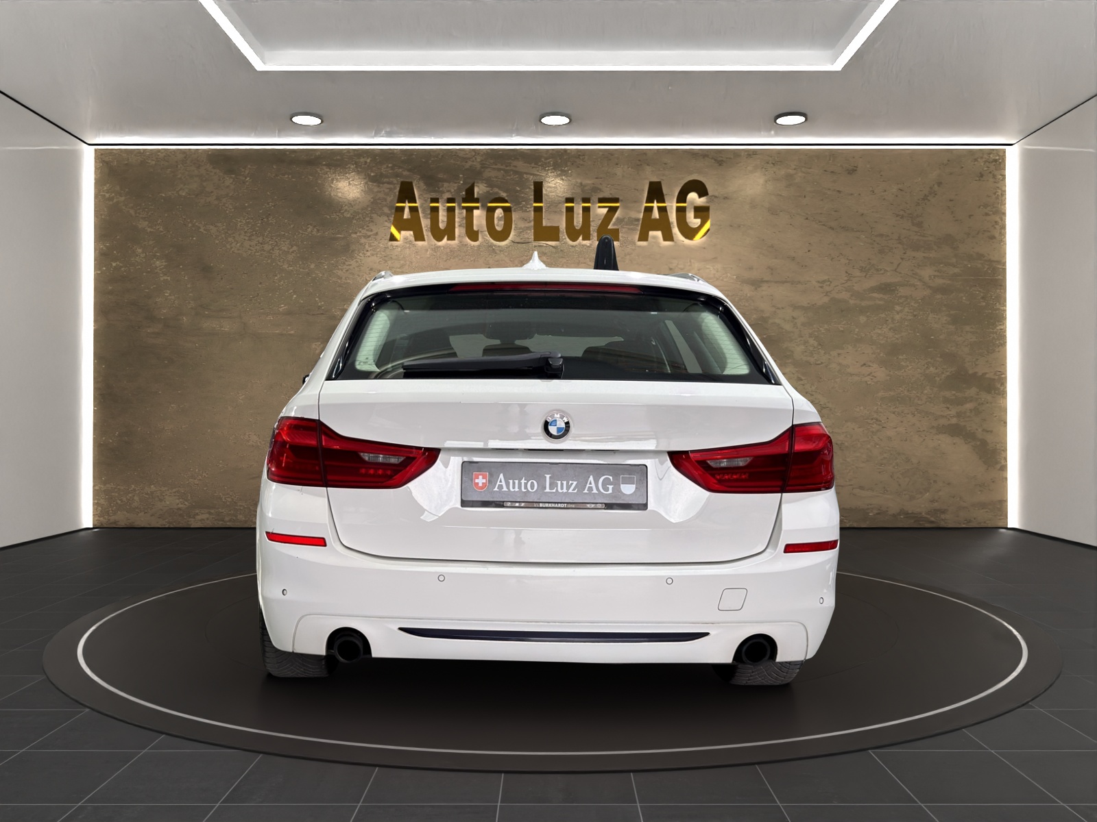 BMW 530d xDrive Touring Sport Line Steptronic-showroom-element-2
