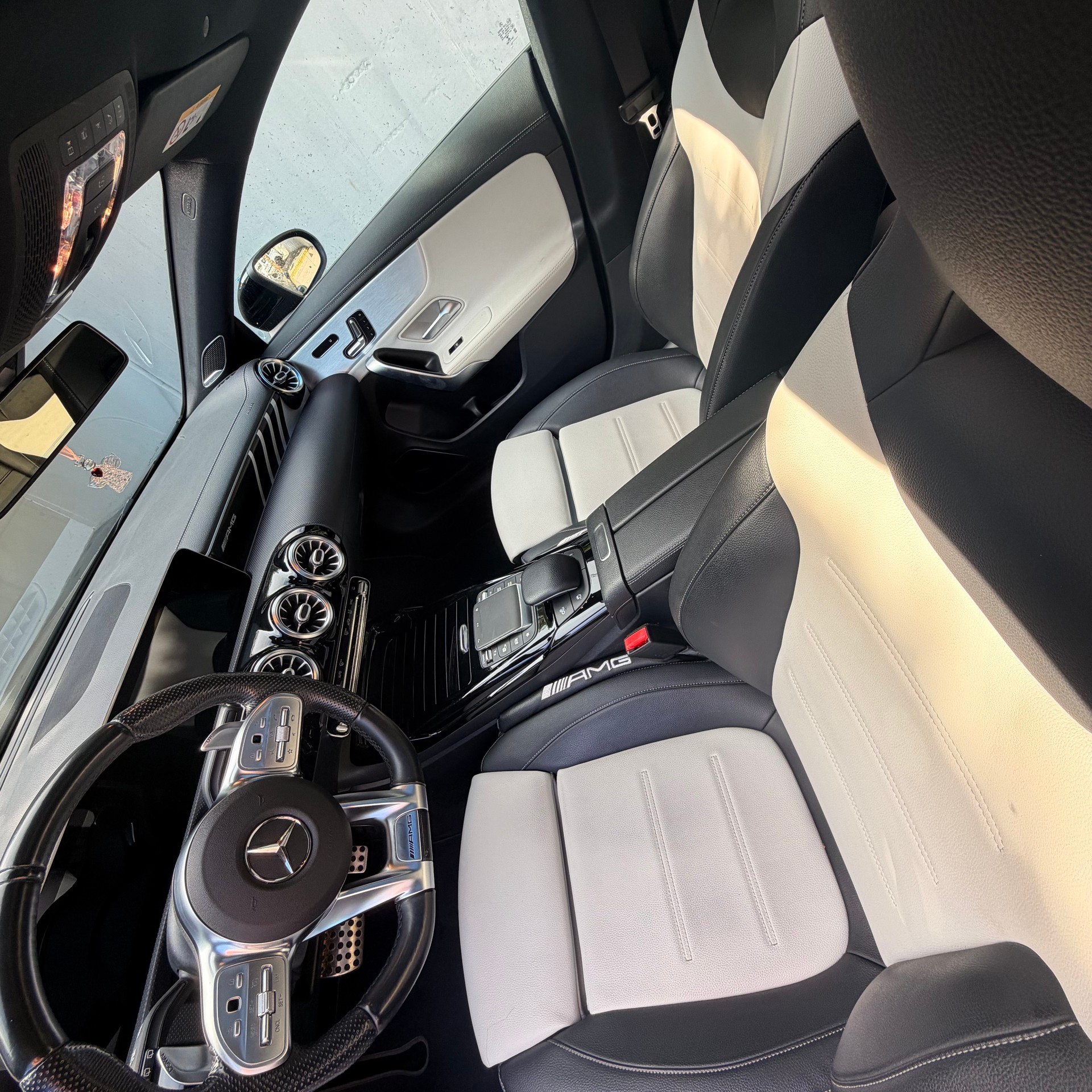 MERCEDES-BENZ CLA 35 AMG 4matic-image-3