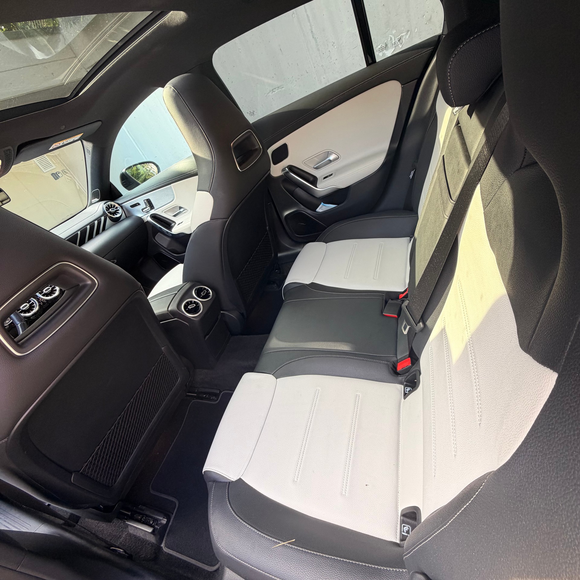 MERCEDES-BENZ CLA 35 AMG 4matic-image-5