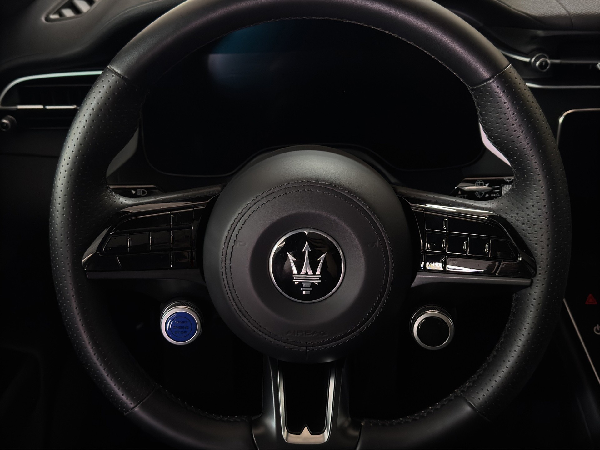 MASERATI Grecale 2.0 MHEV GT Hybrid Automatica "Pano-Sonus-HUD"-image-12