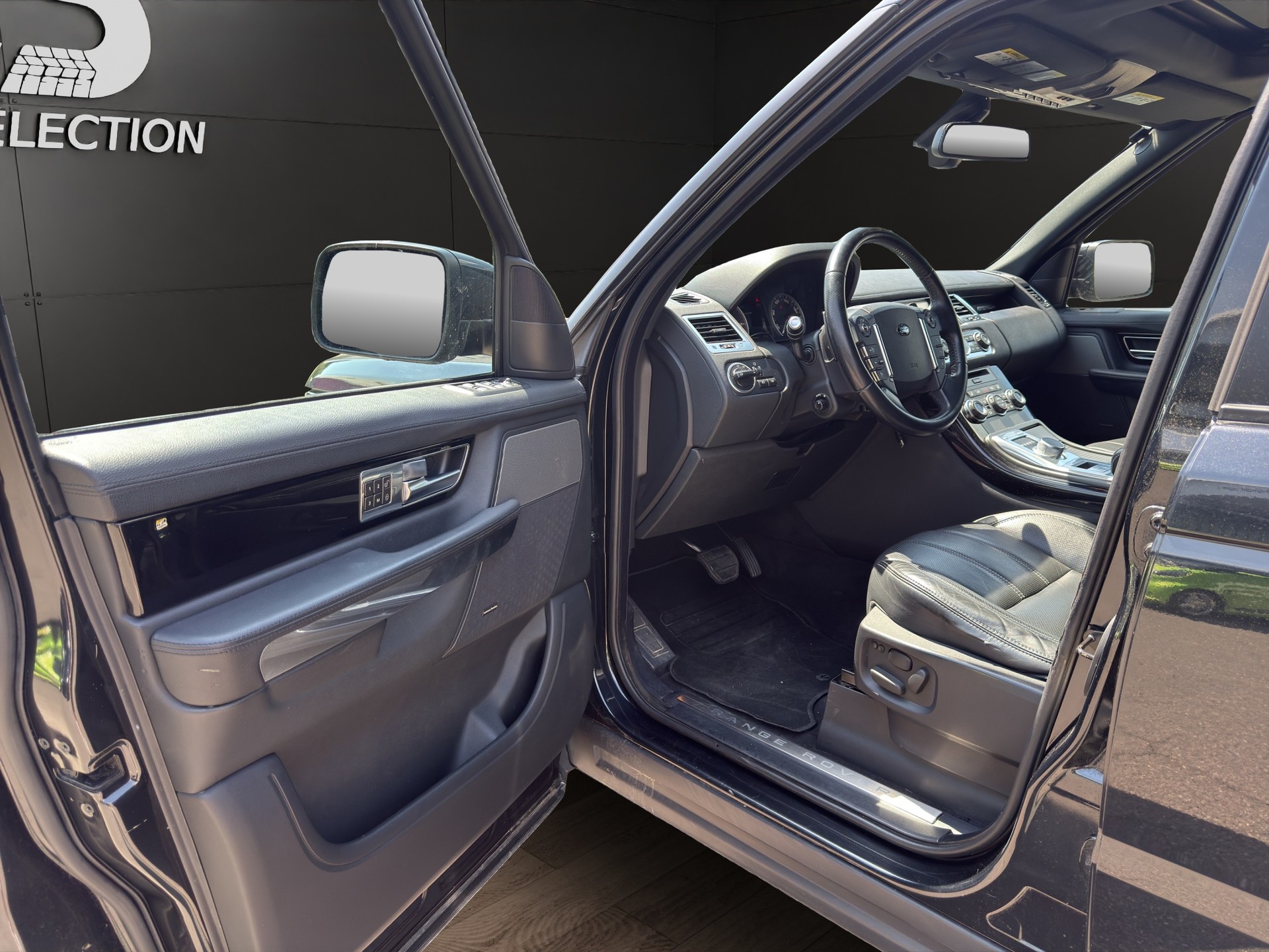 LAND ROVER Range Rover Sport 3.0 TDV6 SE Automatic-image-6