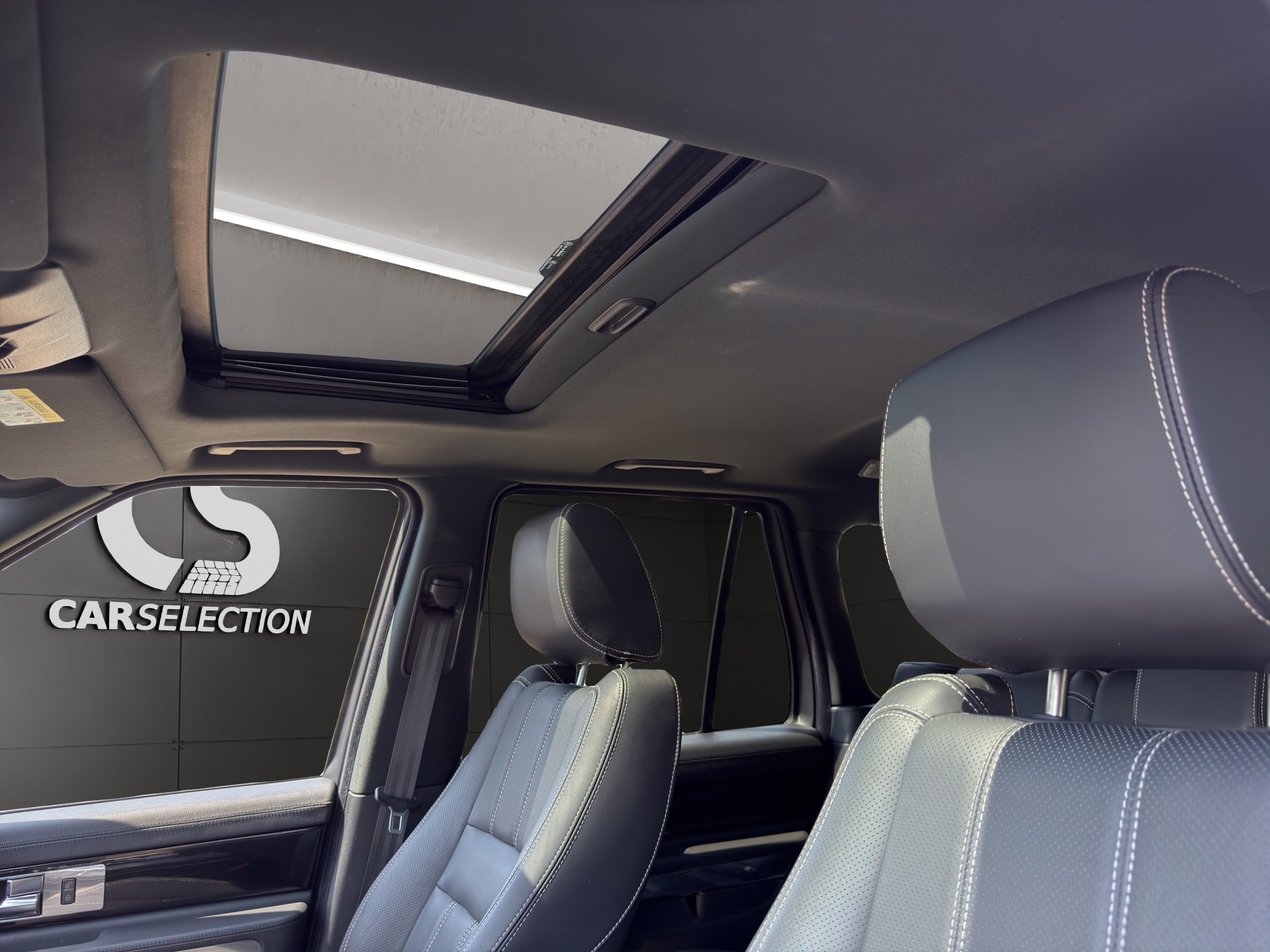 LAND ROVER Range Rover Sport 3.0 TDV6 SE Automatic-image-13