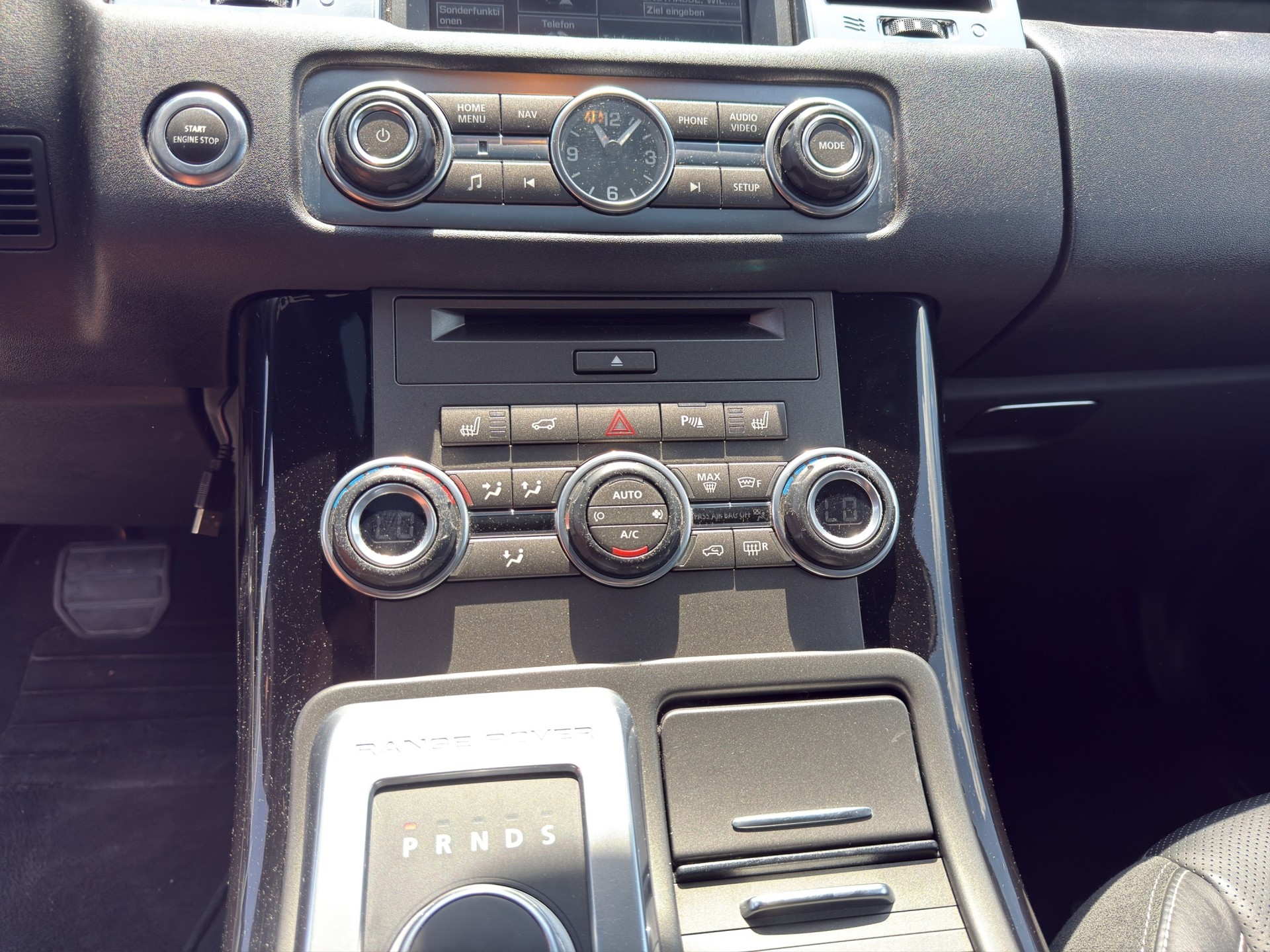 LAND ROVER Range Rover Sport 3.0 TDV6 SE Automatic-image-10