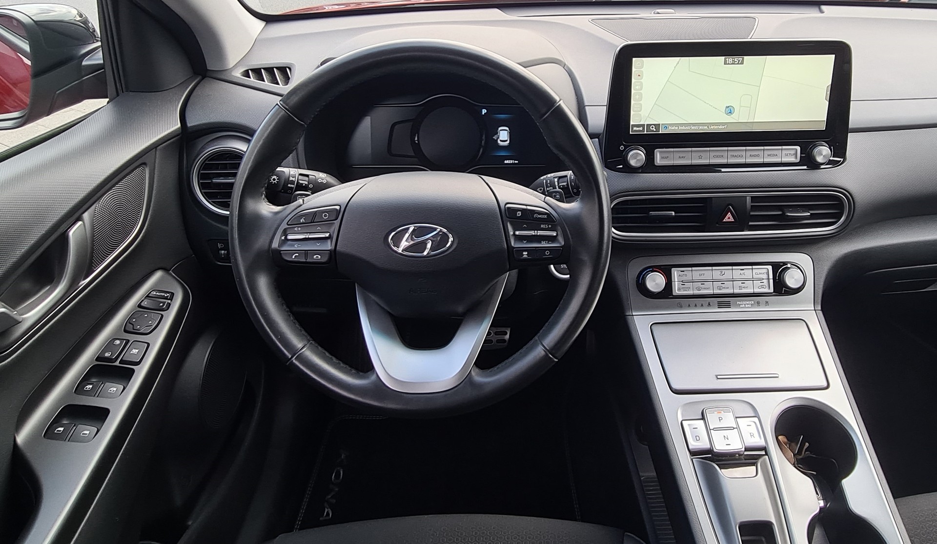 HYUNDAI Kona EV Amplia-image-10