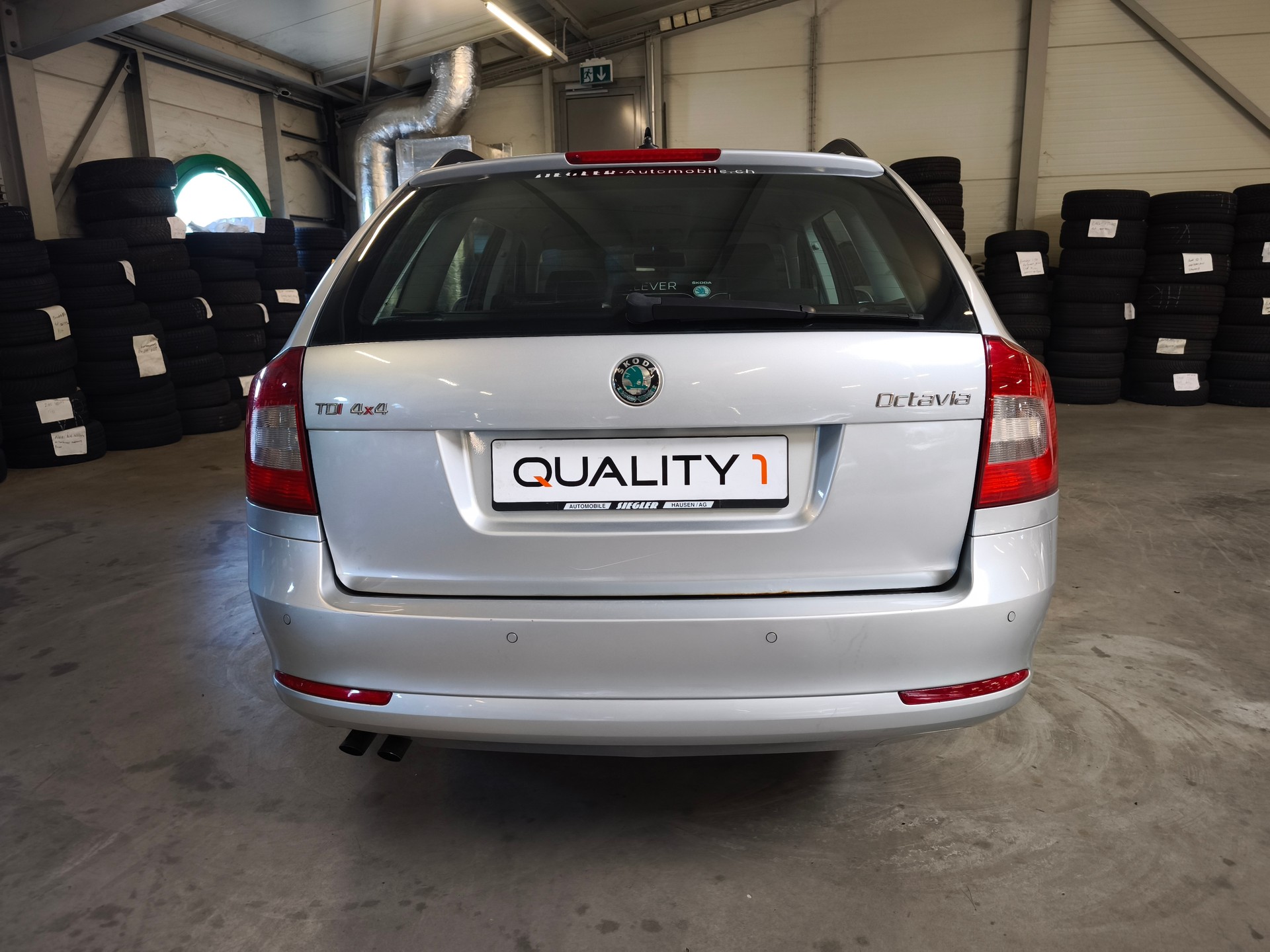 SKODA Octavia Combi 2.0 TDI Elegance 4x4 DSG-image-3