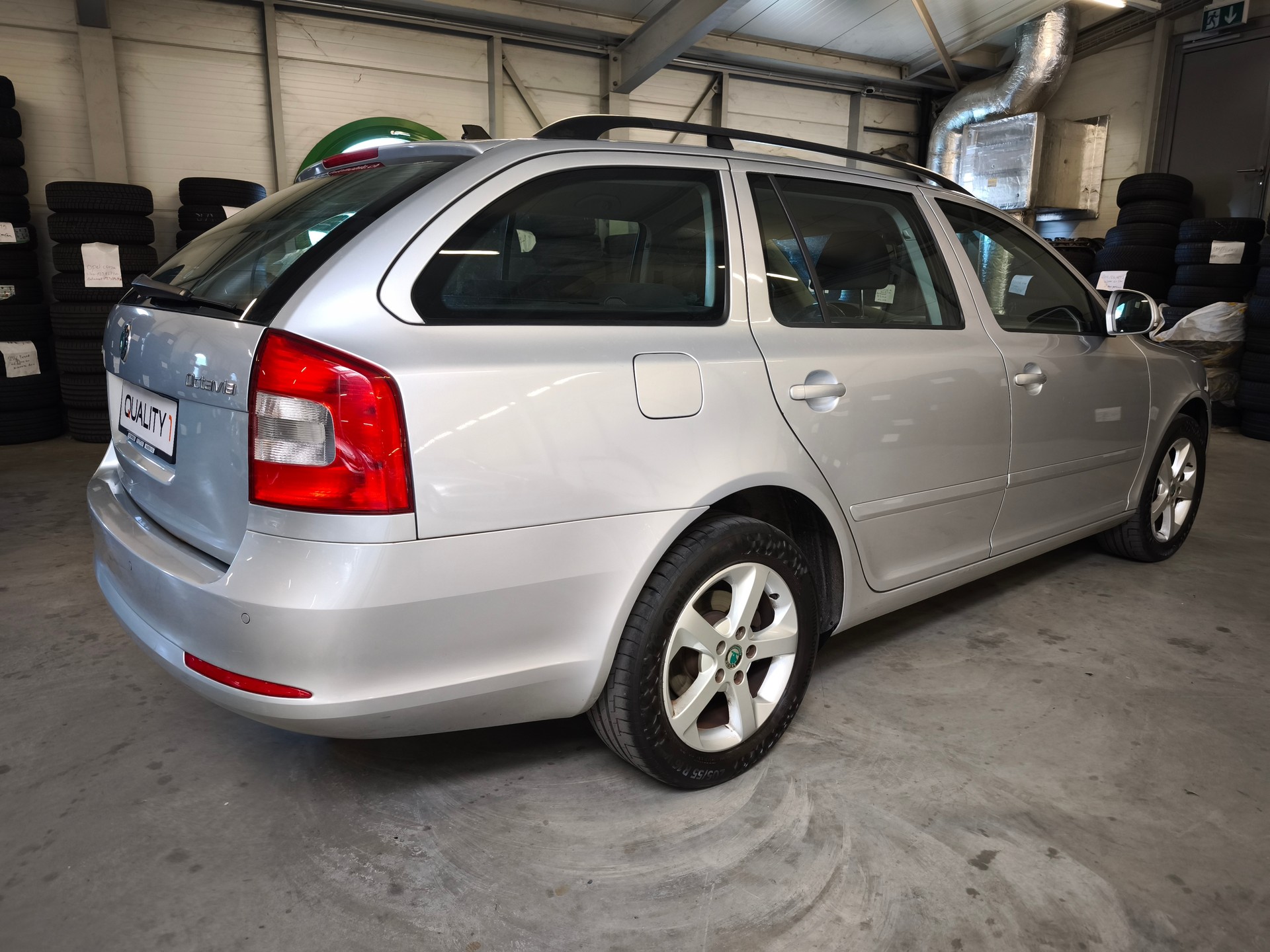 SKODA Octavia Combi 2.0 TDI Elegance 4x4 DSG-image-2