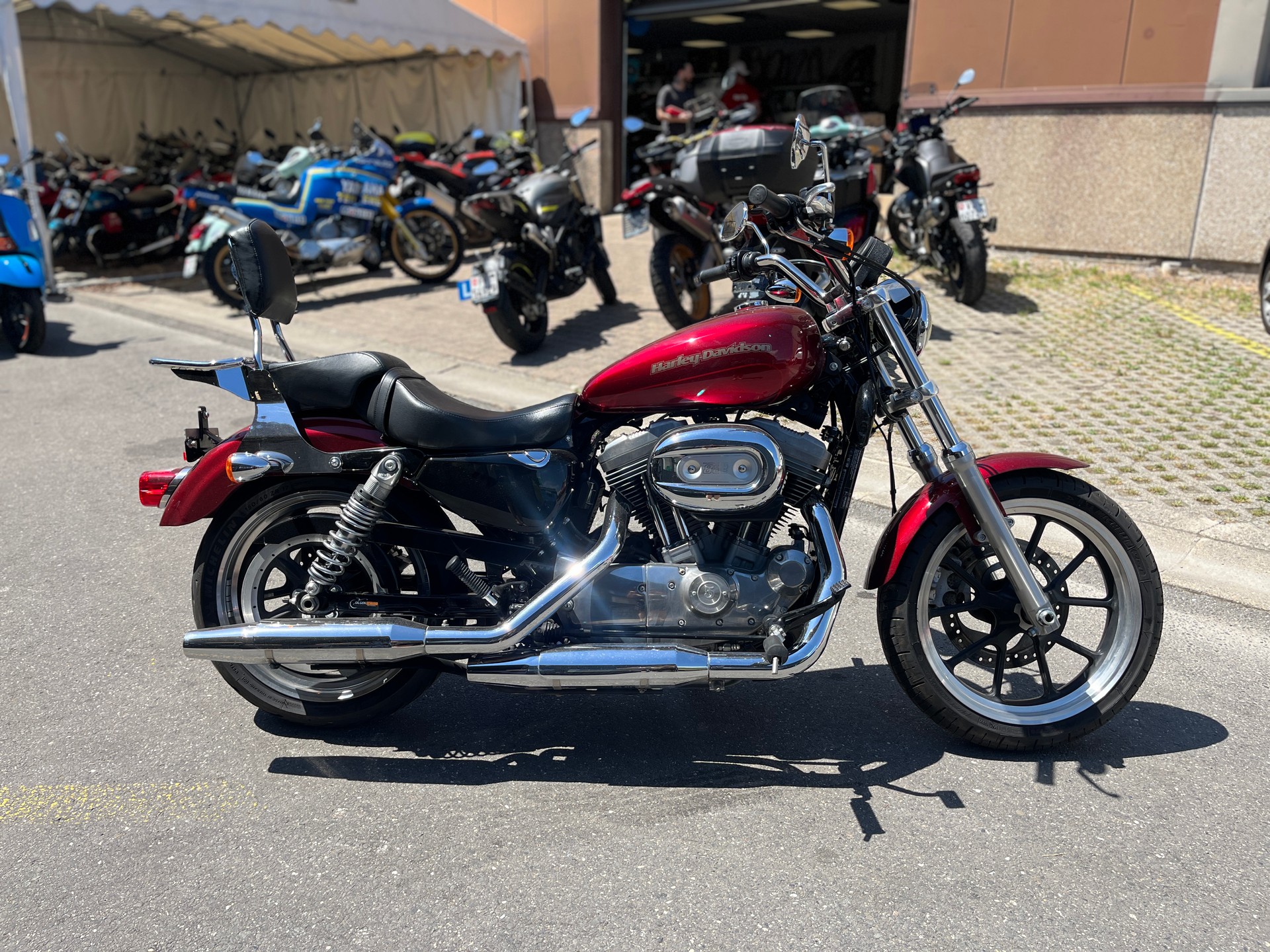 HARLEY-DAVIDSON XL 883 L Sportster Super Low ABS-showroom-element-1