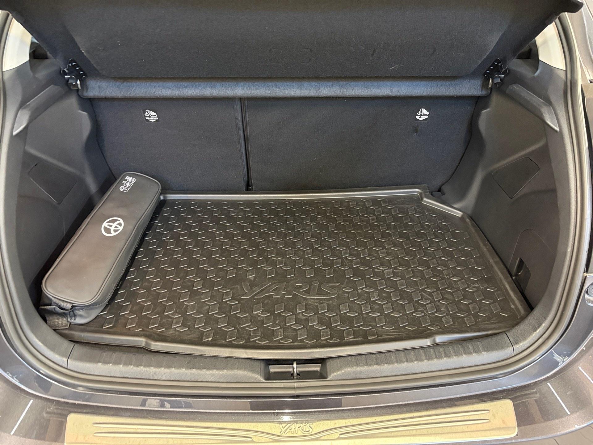 TOYOTA Yaris 1.5 Trend e-CVT-image-14