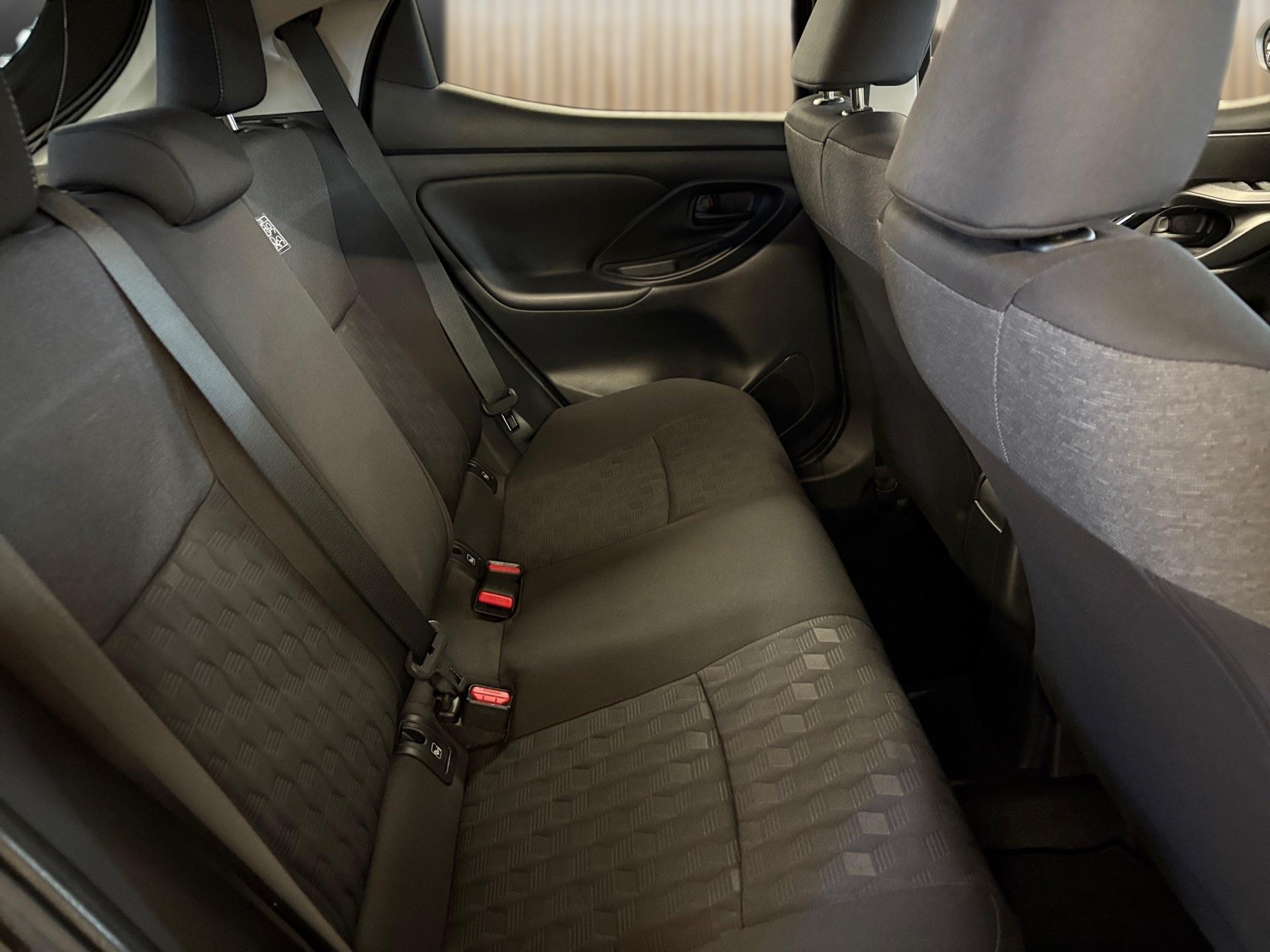 TOYOTA Yaris 1.5 Trend e-CVT-image-13