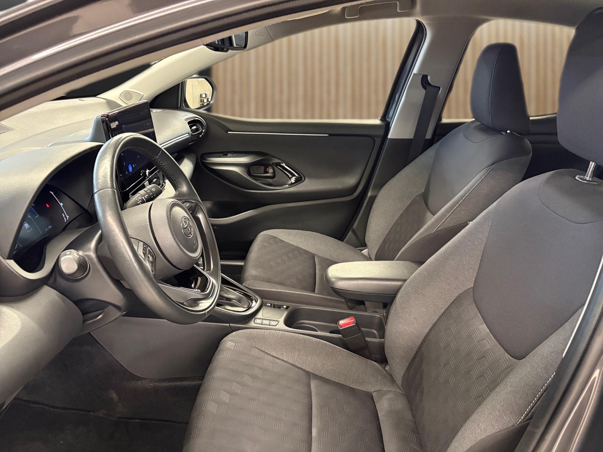 TOYOTA Yaris 1.5 Trend e-CVT-image-10