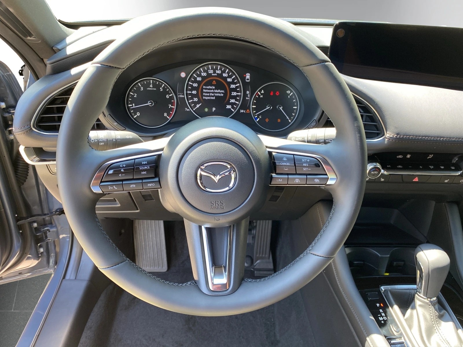 MAZDA 3 Hatchback SKYACTIV-G M Hybrid 140 Centre Line Automat-image-11