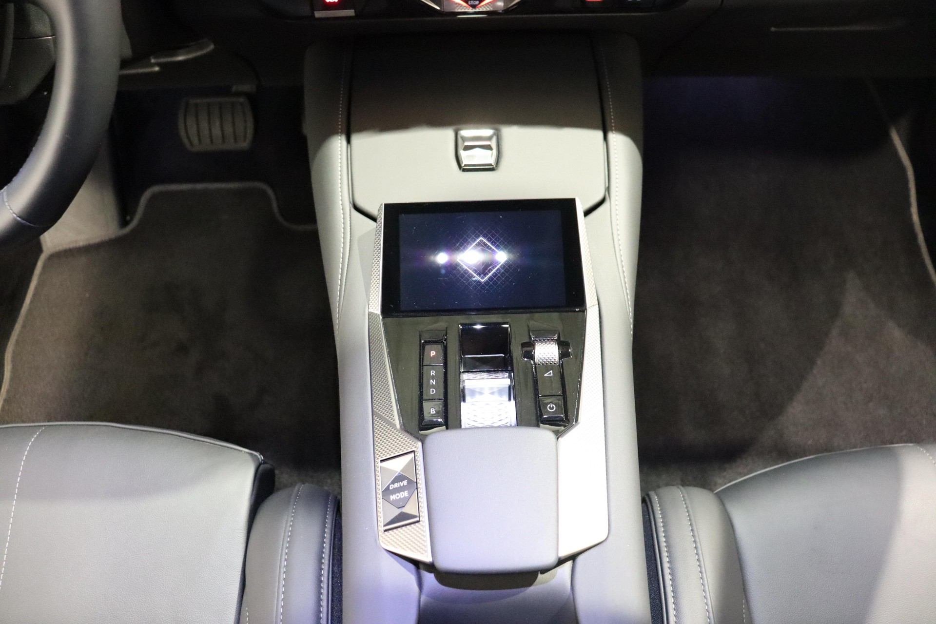 DS AUTOMOBILES 4 1.6 E-Tense Rivoli-image-7