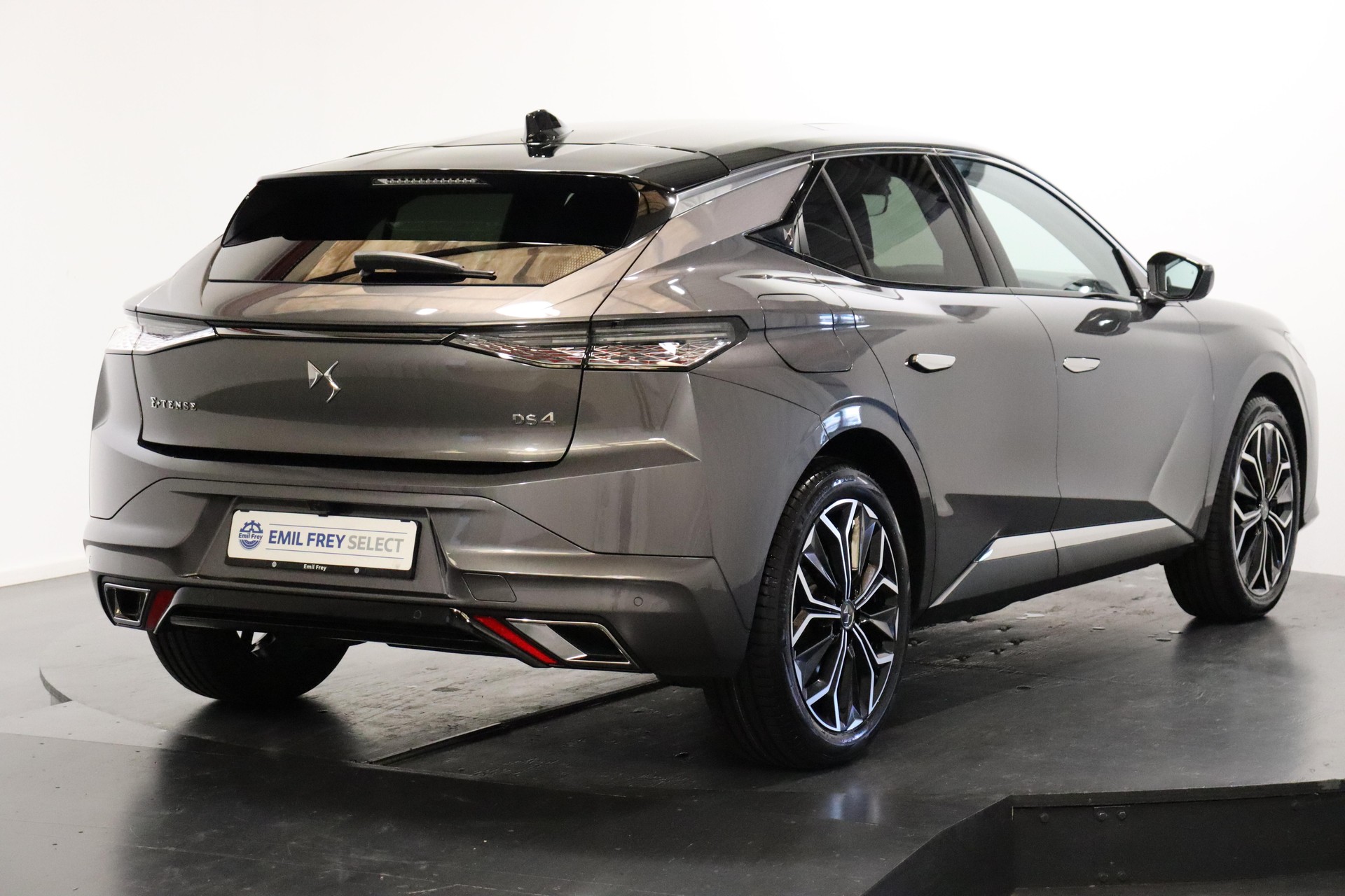DS AUTOMOBILES 4 1.6 E-Tense Rivoli-image-2