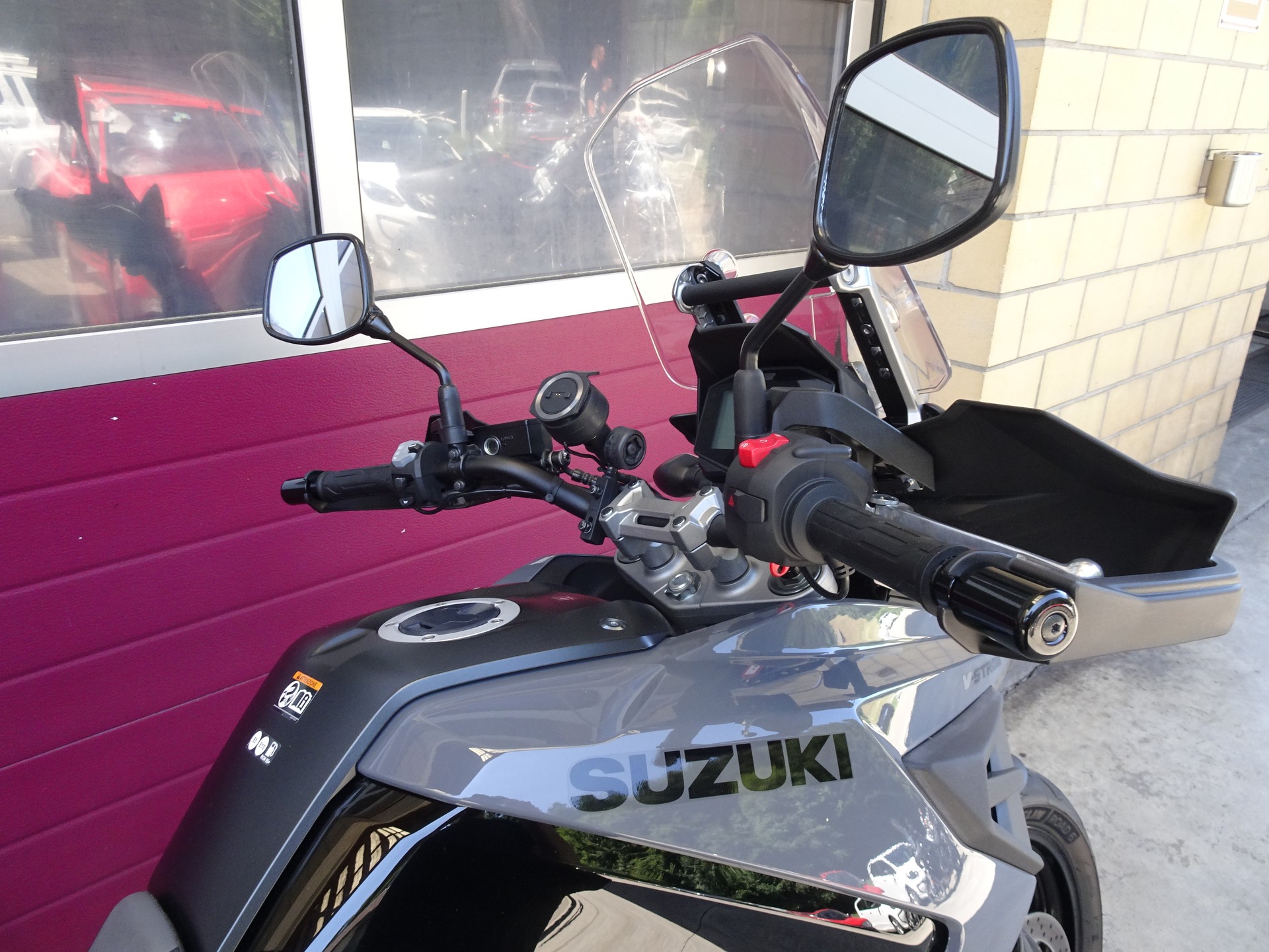 SUZUKI DL 1050 ABS-image-4