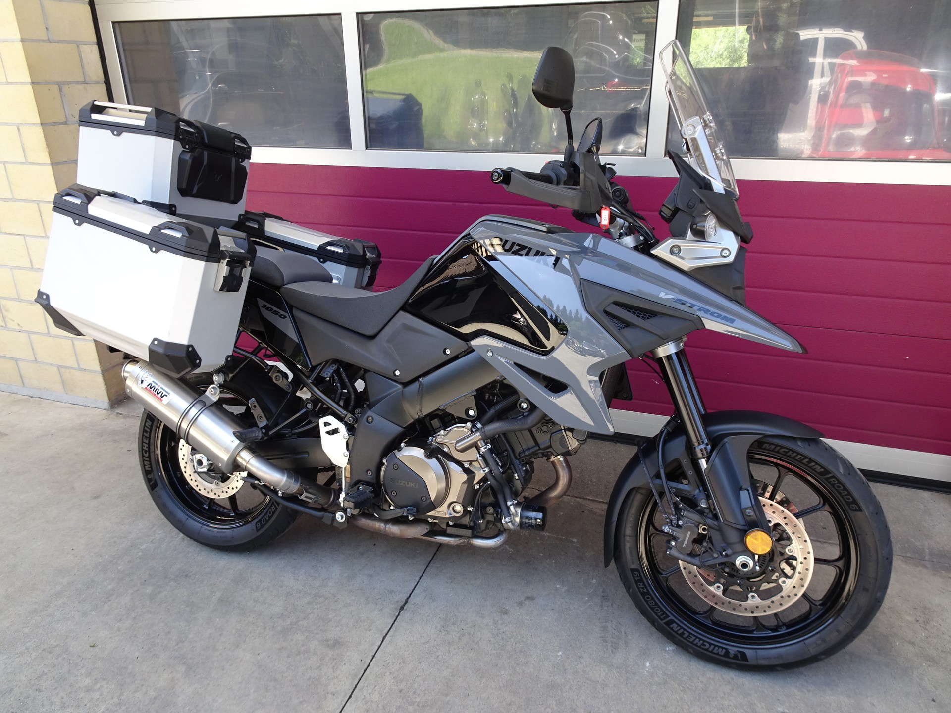 SUZUKI DL 1050 ABS-showroom-element-2