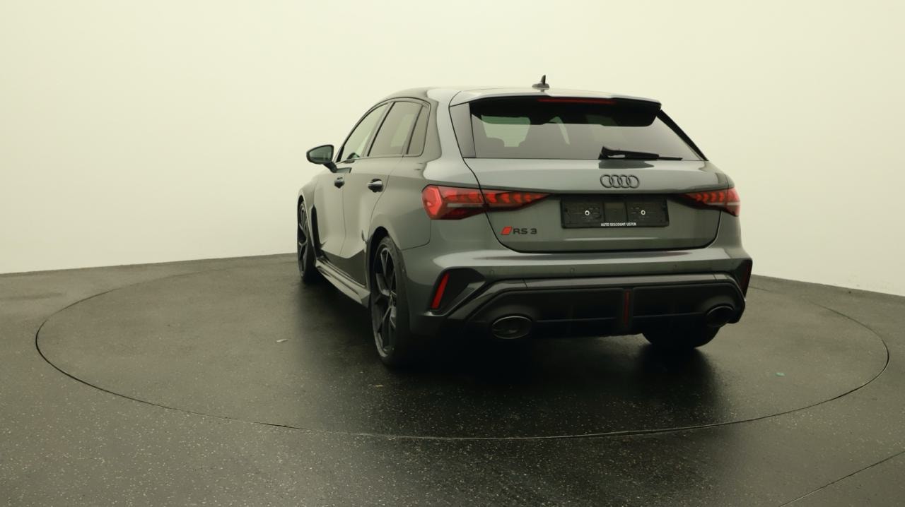 AUDI RS3 Sportback 2.5 TSI quattro S-tronic-image-3