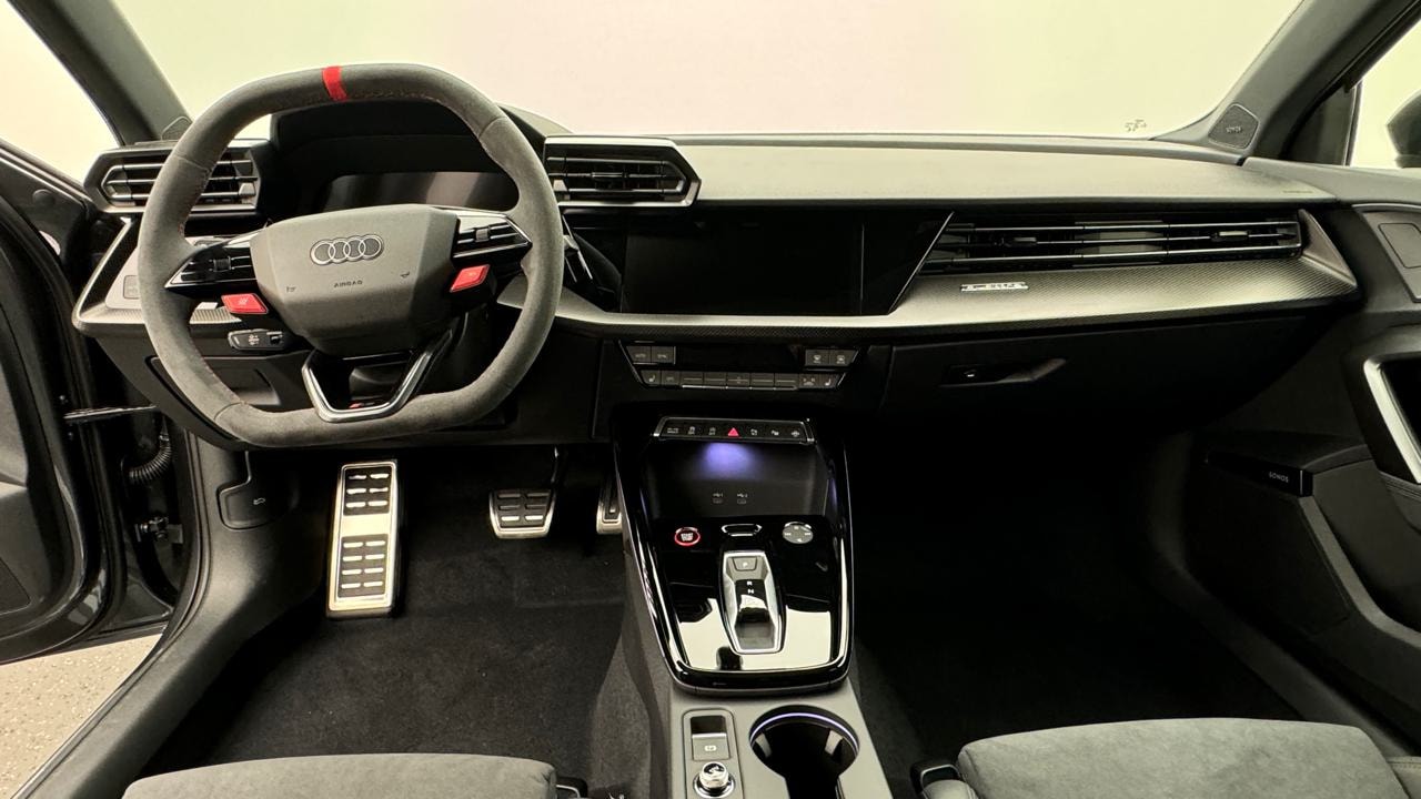 AUDI RS3 Sportback 2.5 TSI quattro S-tronic-image-5