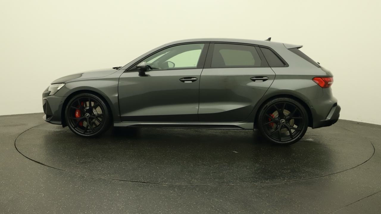 AUDI RS3 Sportback 2.5 TSI quattro S-tronic-image-1