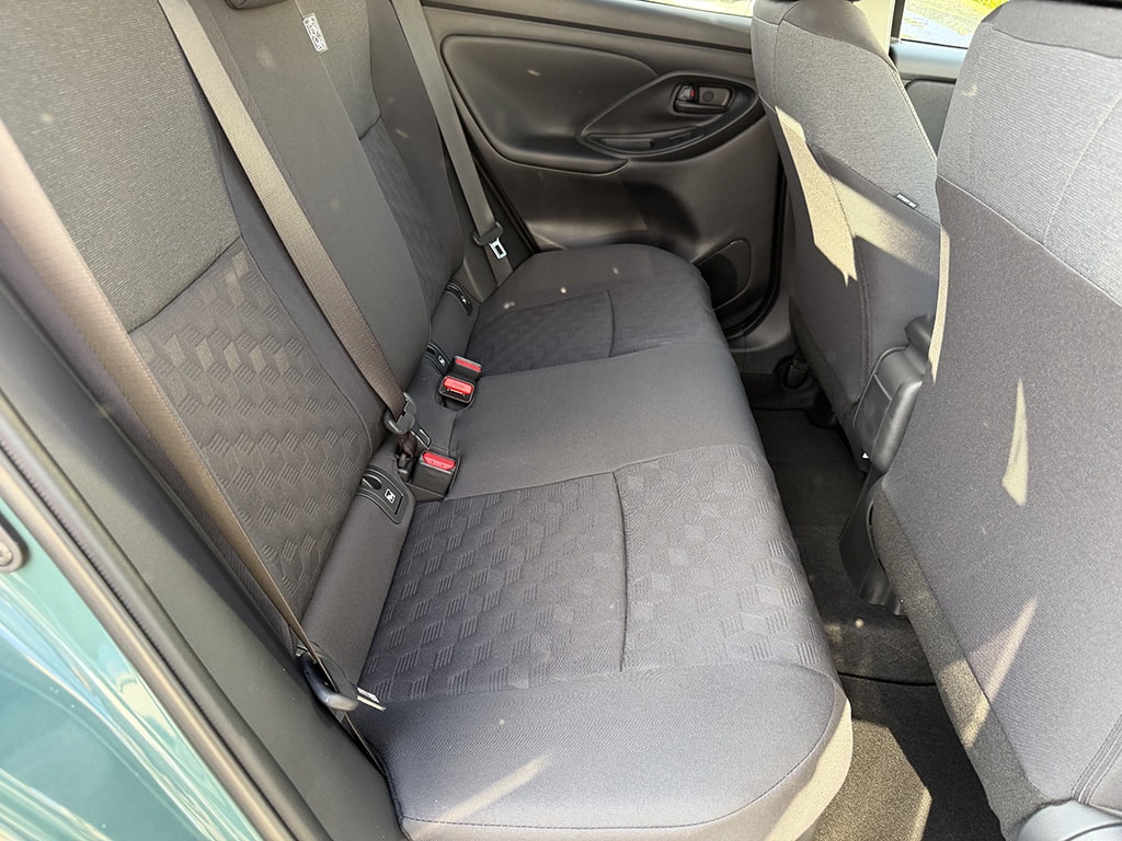 TOYOTA Yaris 1.5 VVT-i HSD Trend 10 ans de garantie-image-11