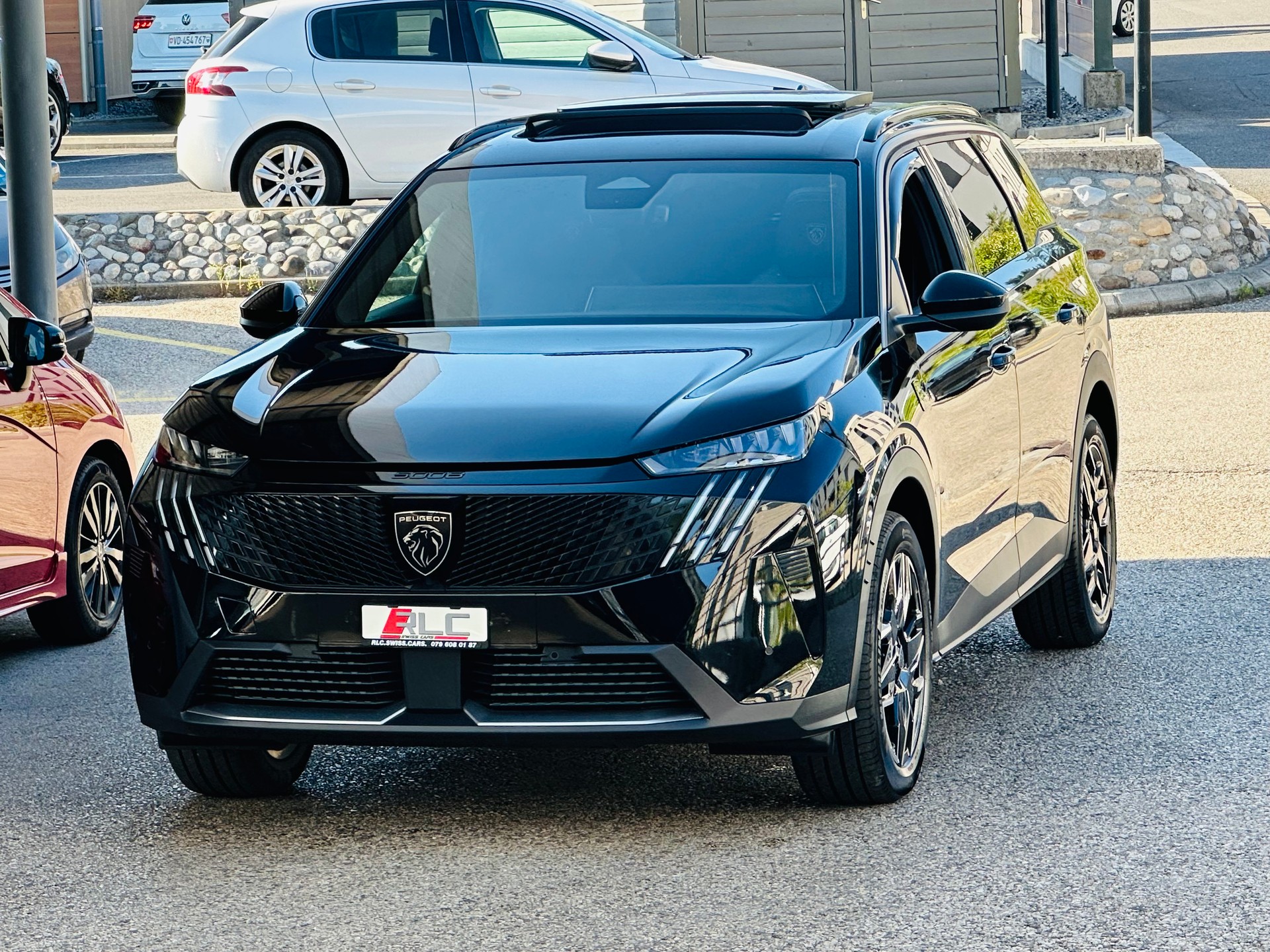 PEUGEOT 5008 195 Plug-in Hybrid e-DCS7 GT-image-9
