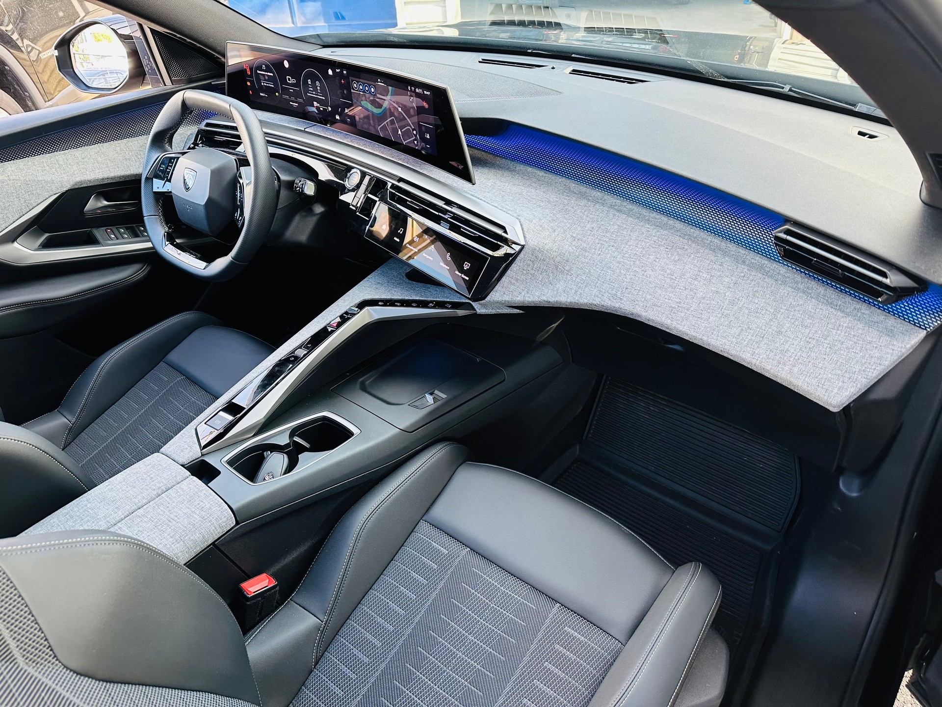 PEUGEOT 5008 195 Plug-in Hybrid e-DCS7 GT-image-18