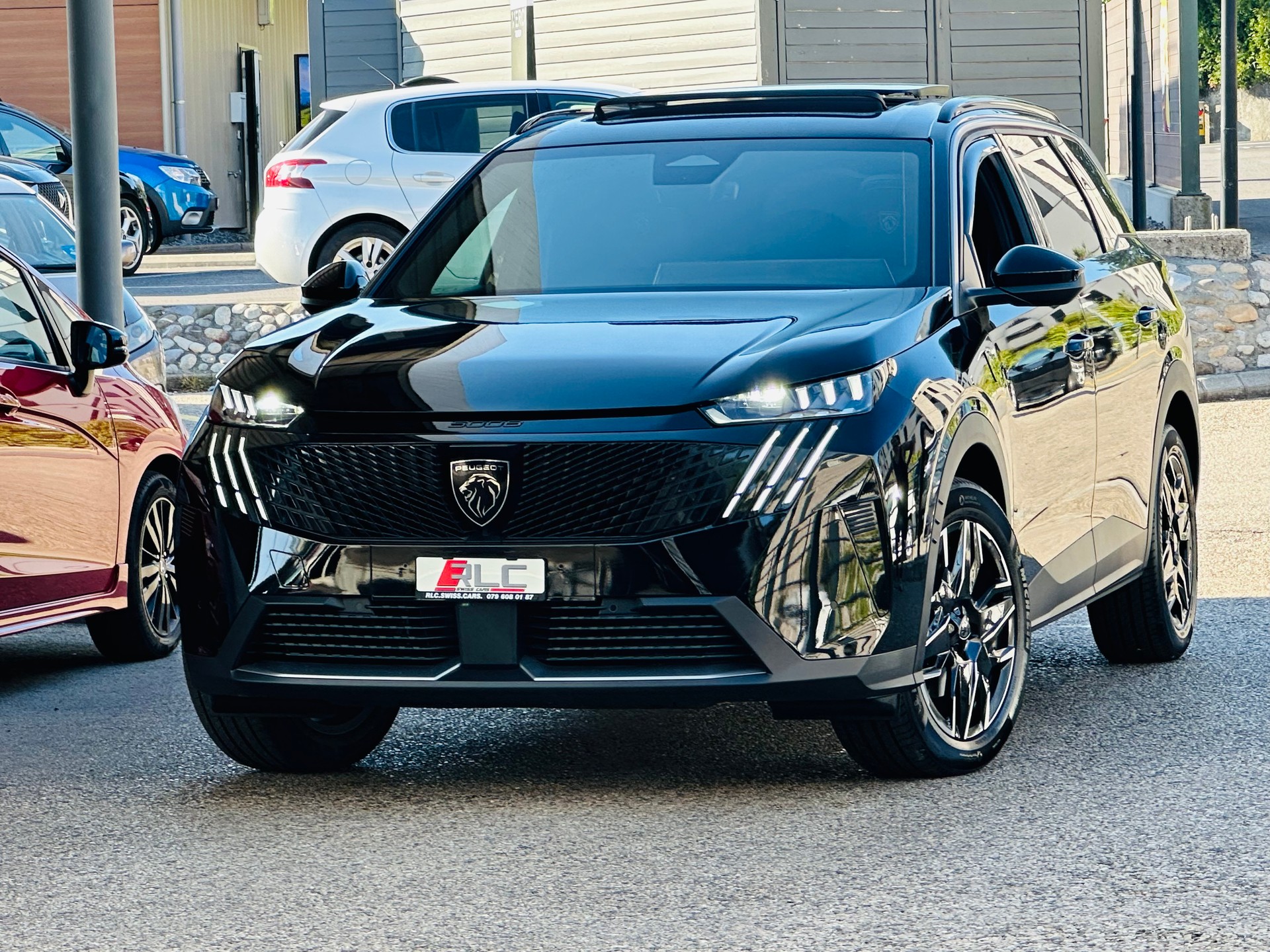 PEUGEOT 5008 195 Plug-in Hybrid e-DCS7 GT-image-3