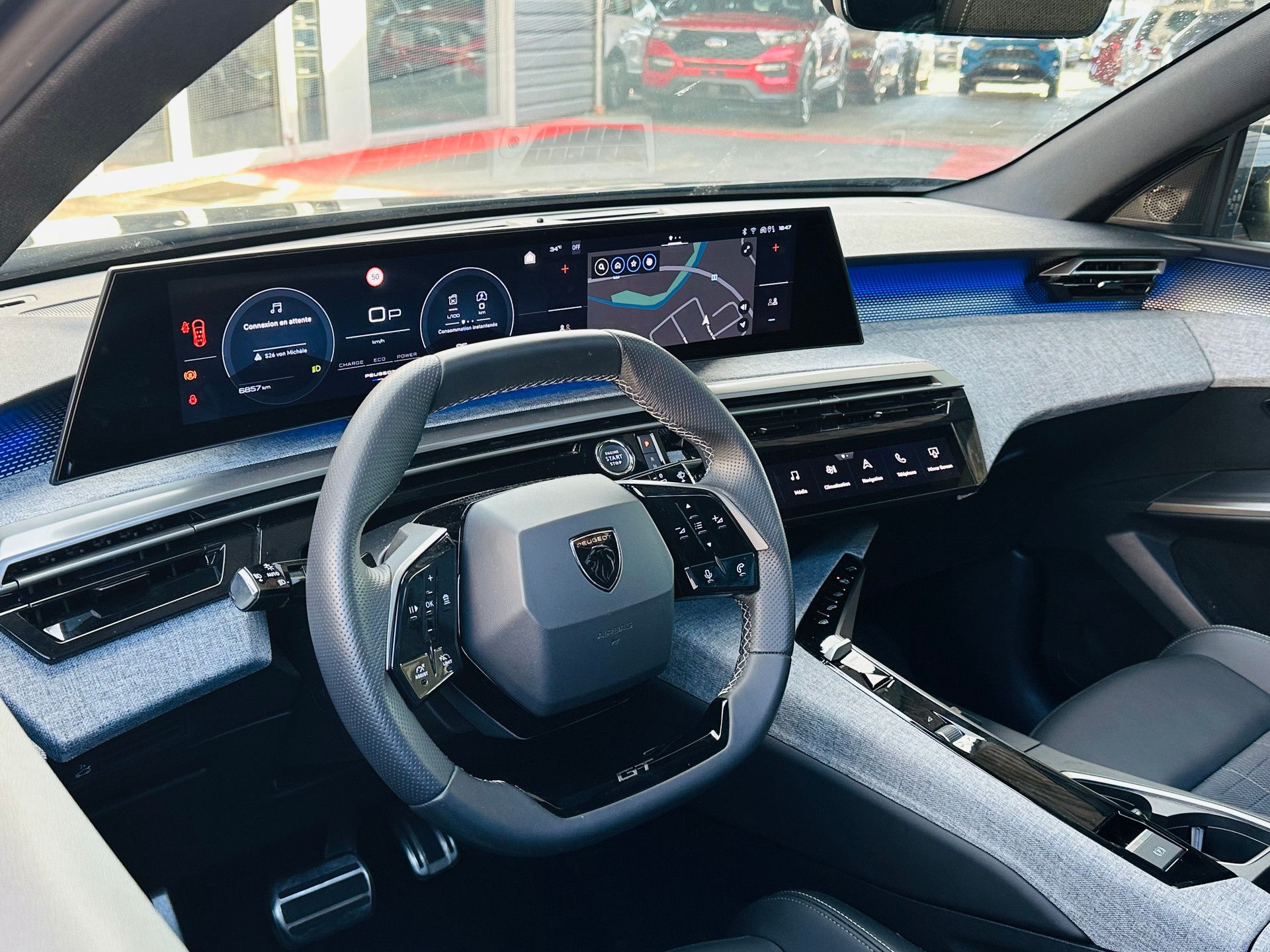 PEUGEOT 5008 195 Plug-in Hybrid e-DCS7 GT-image-16