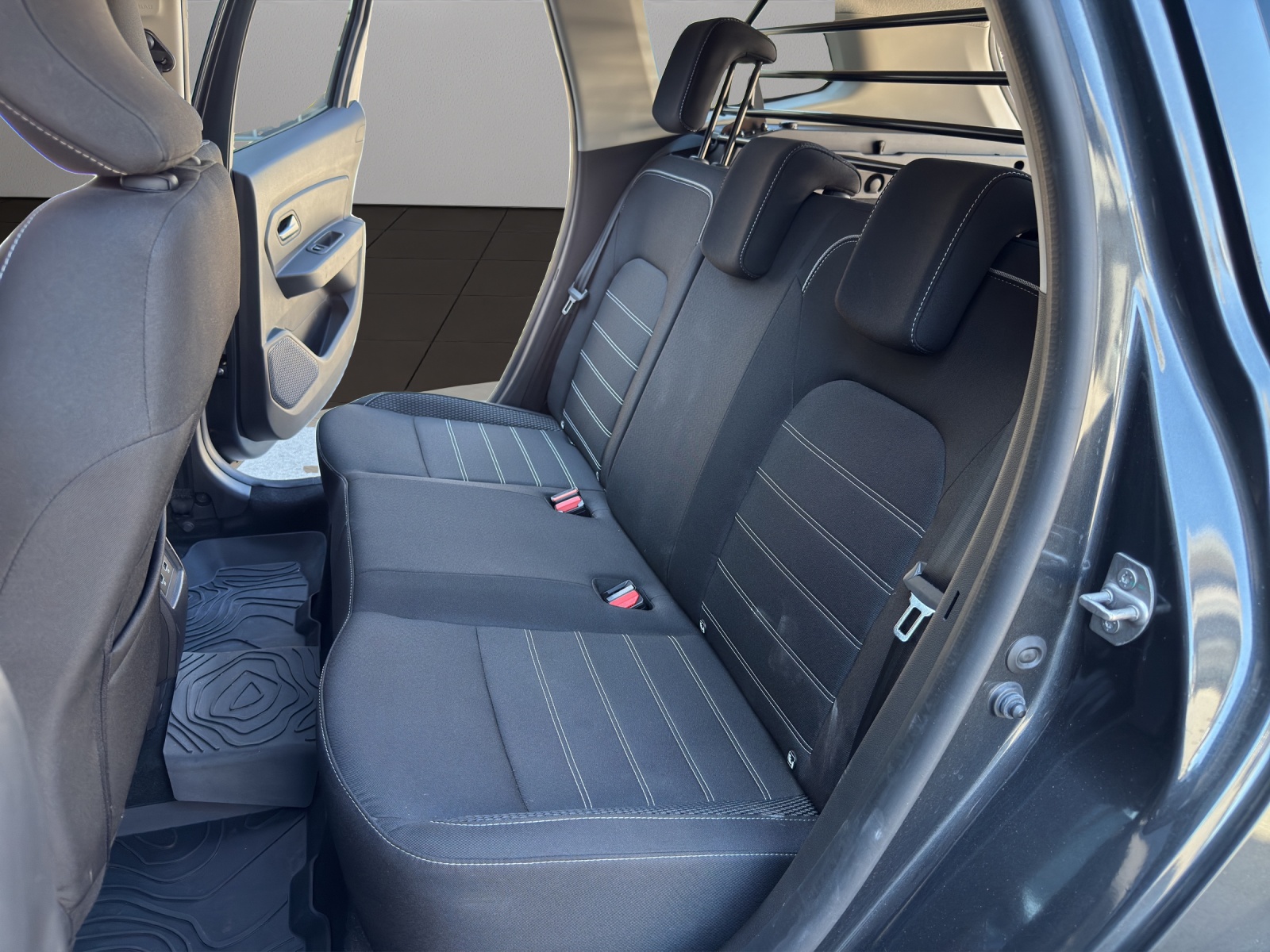 DACIA Duster TCe 150 Journey 4x4-image-12
