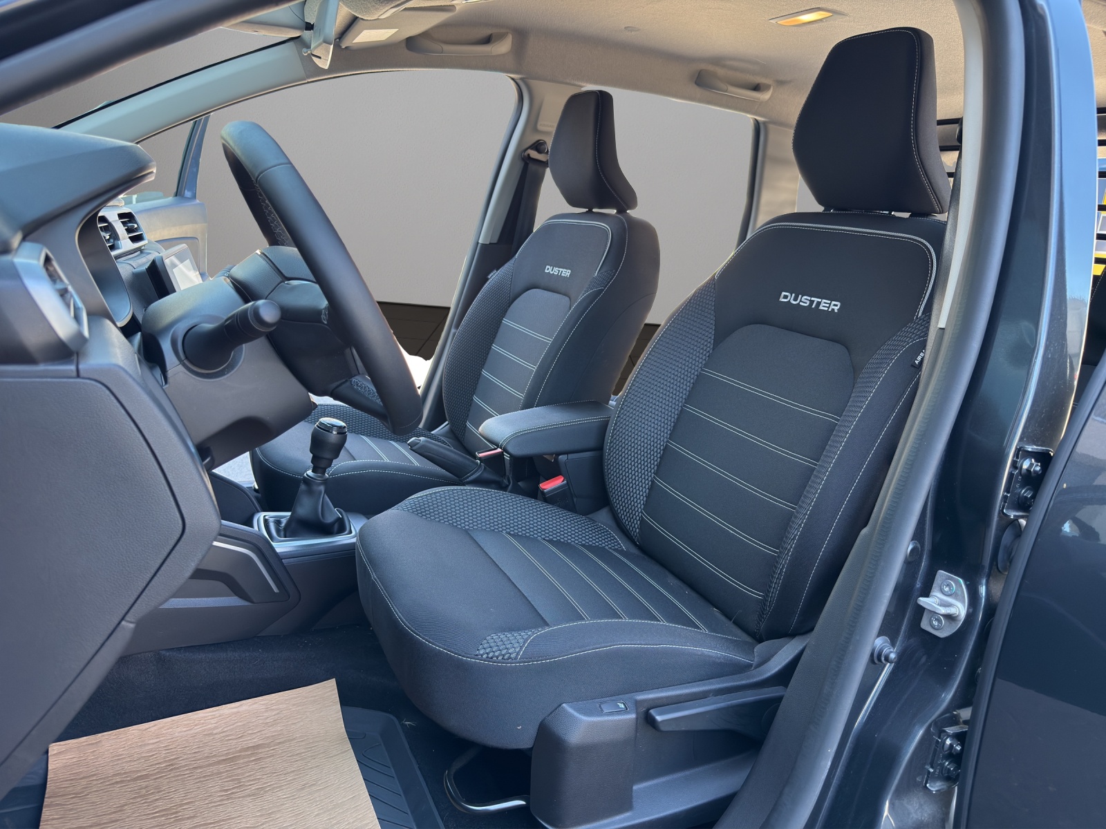 DACIA Duster TCe 150 Journey 4x4-image-8