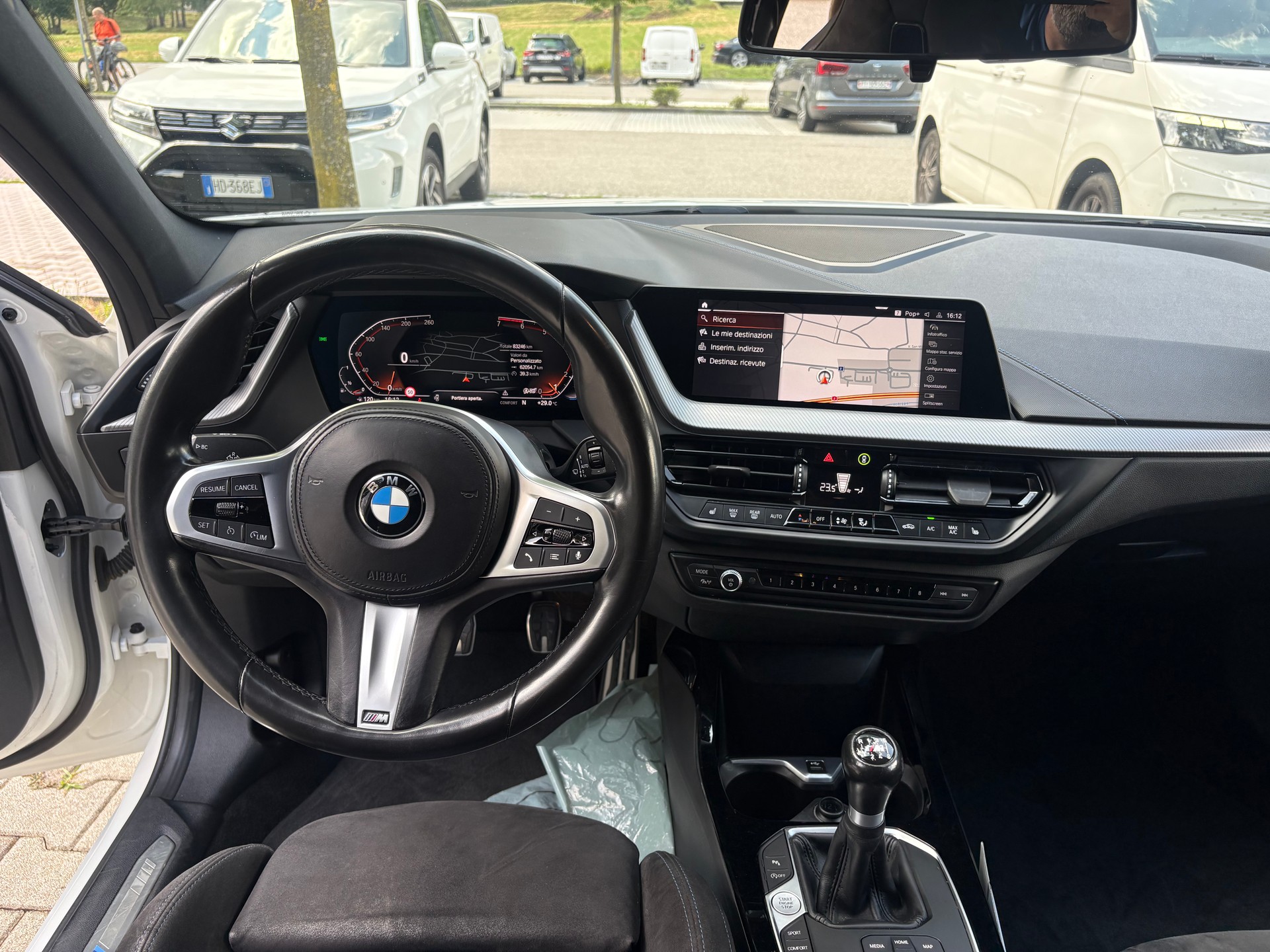 BMW 118i Pure M Sport Essential Edition-image-7
