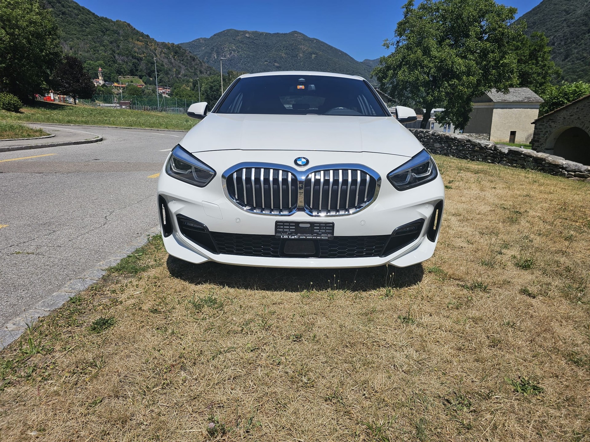 BMW 118i Pure M Sport Essential Edition-image-2