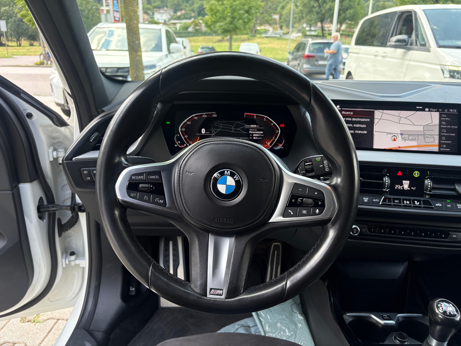 BMW 118i Pure M Sport Essential Edition-image-8