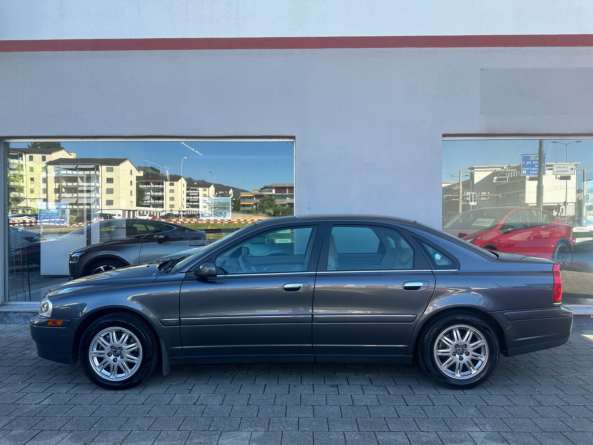 VOLVO S80 D5 Executive A-image-2