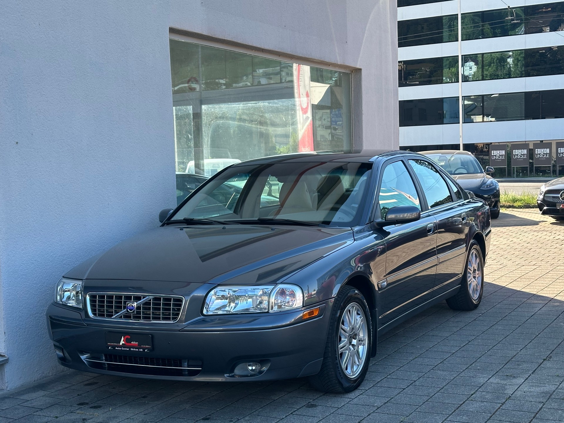 VOLVO S80 D5 Executive A-image-0