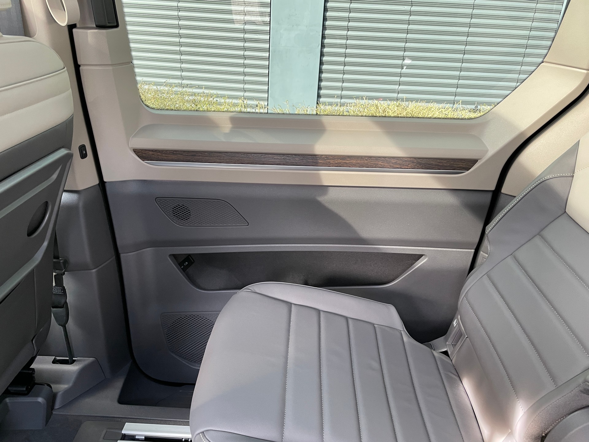 VW Multivan 1.4 eHybrid Style DSG - 6 Sitzer-image-18